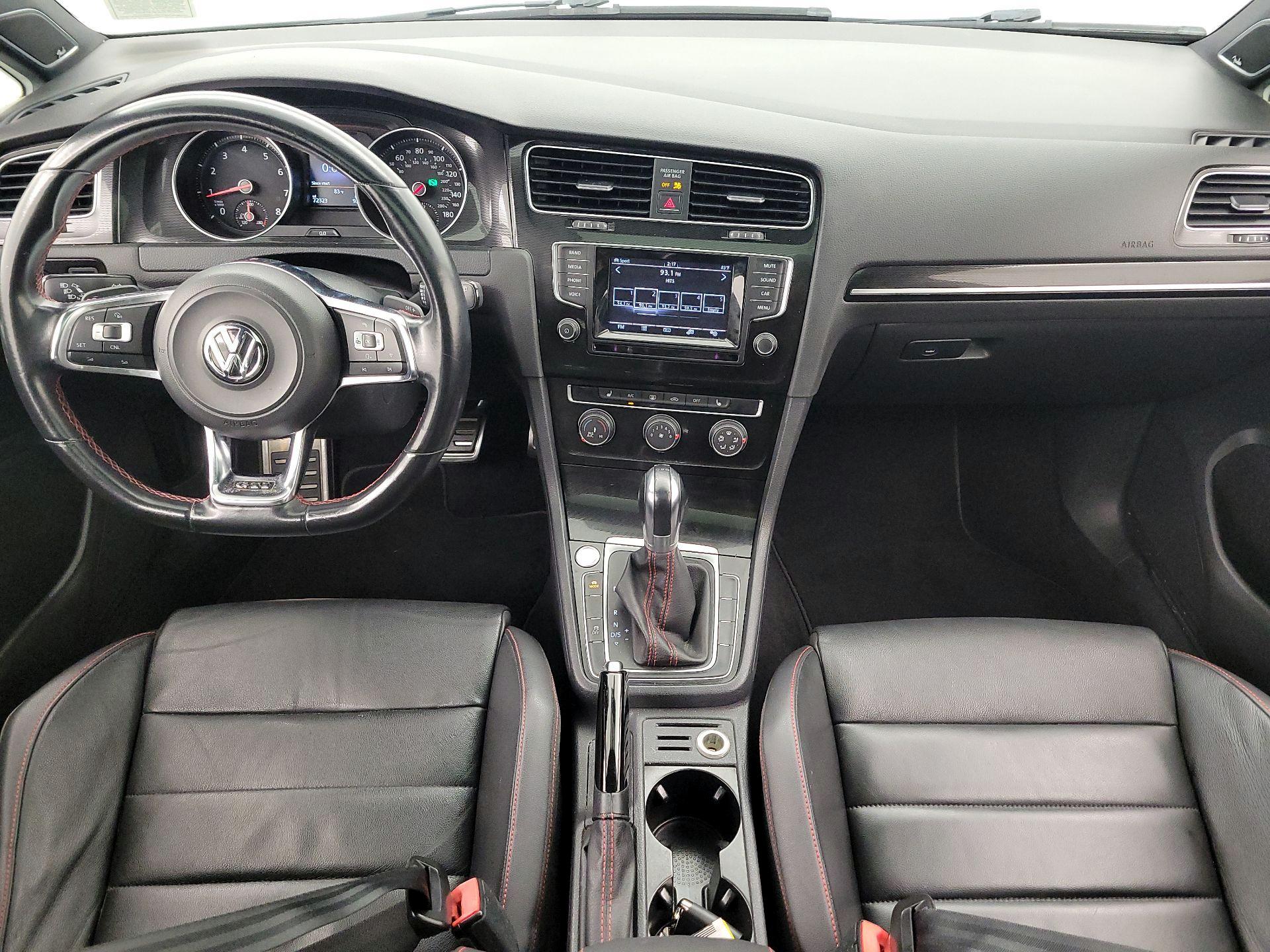 Thumbnail: 2015 Volkswagen Golf - 9