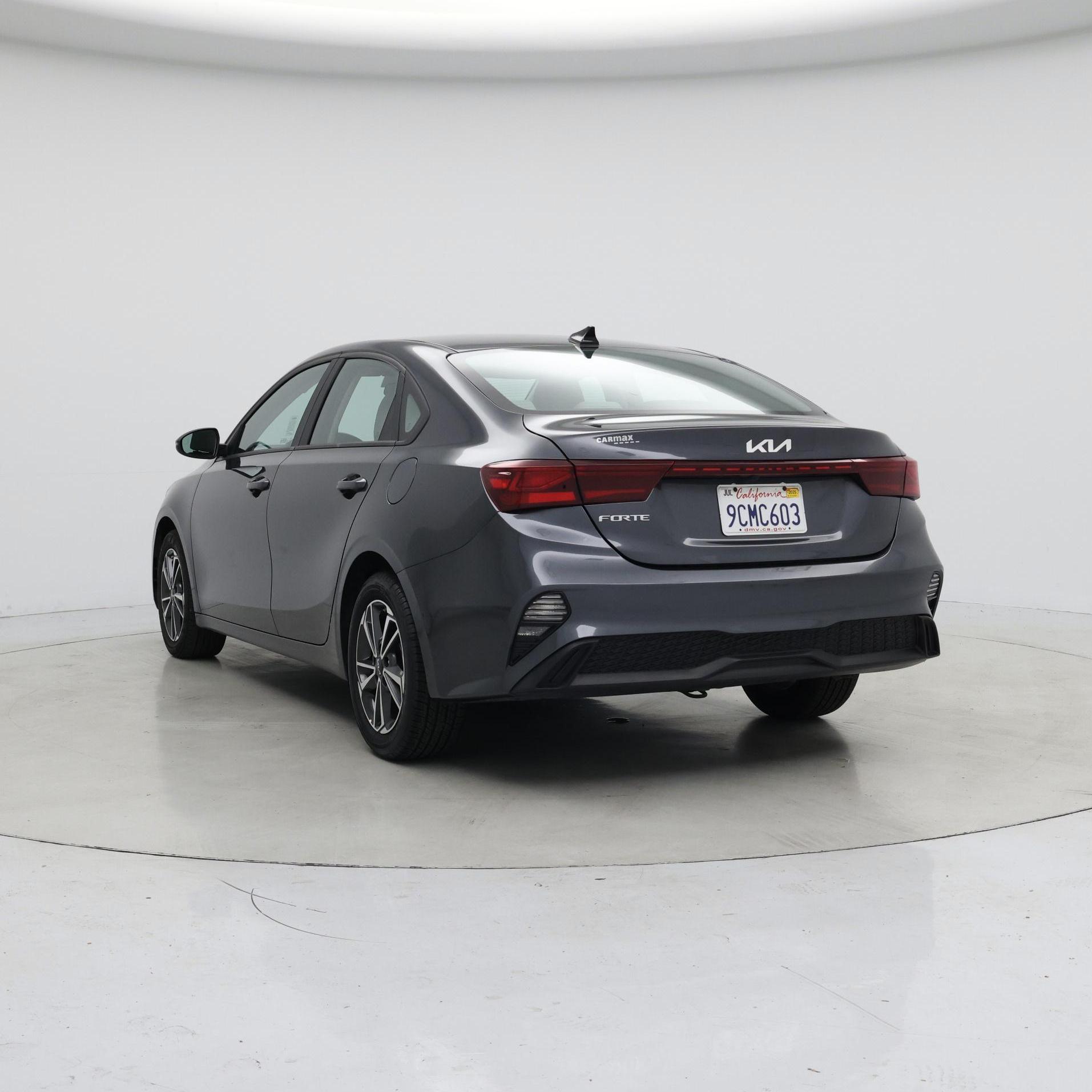 Thumbnail: 2022 Kia Forte - 2