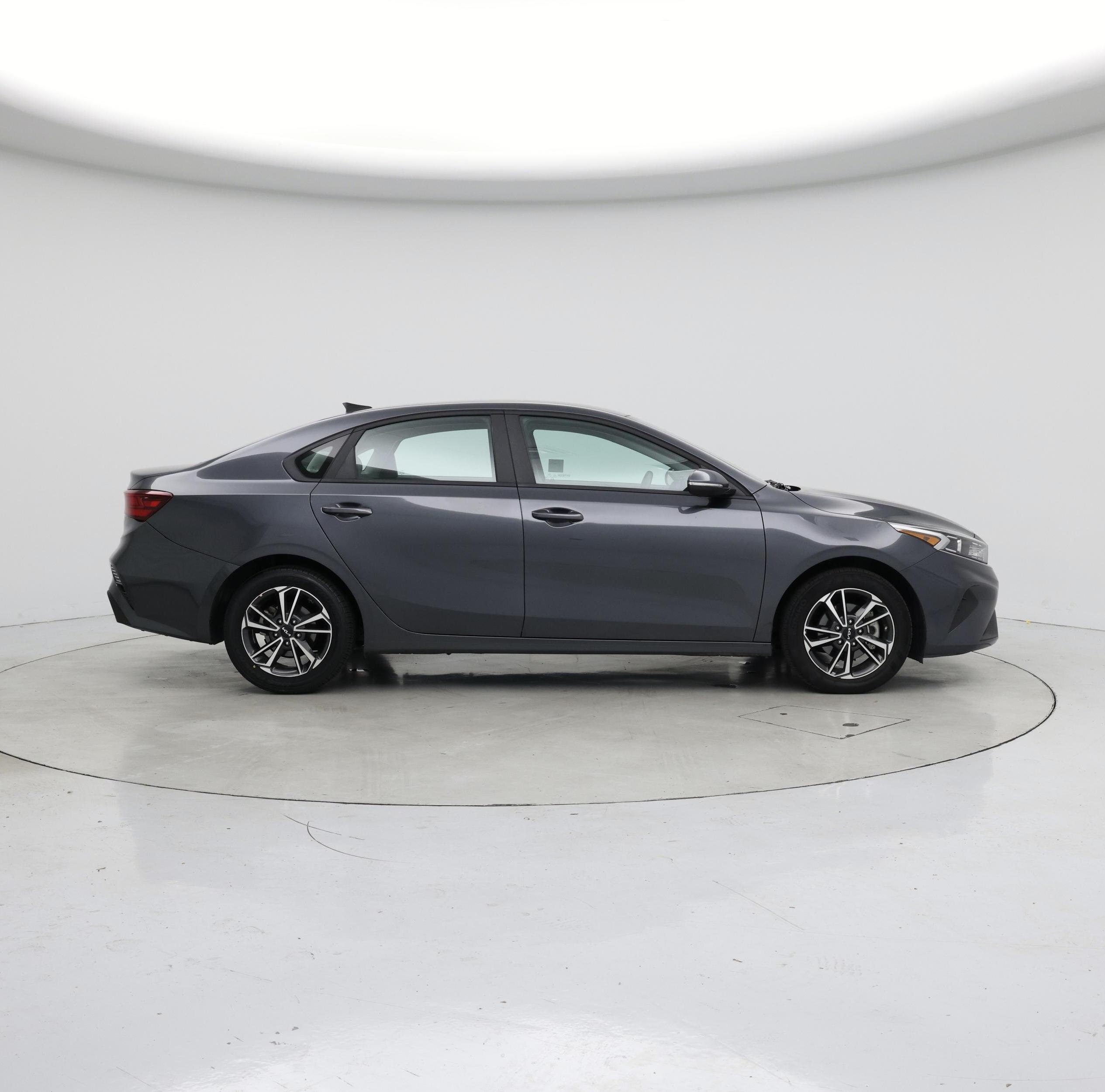 Thumbnail: 2022 Kia Forte - 7