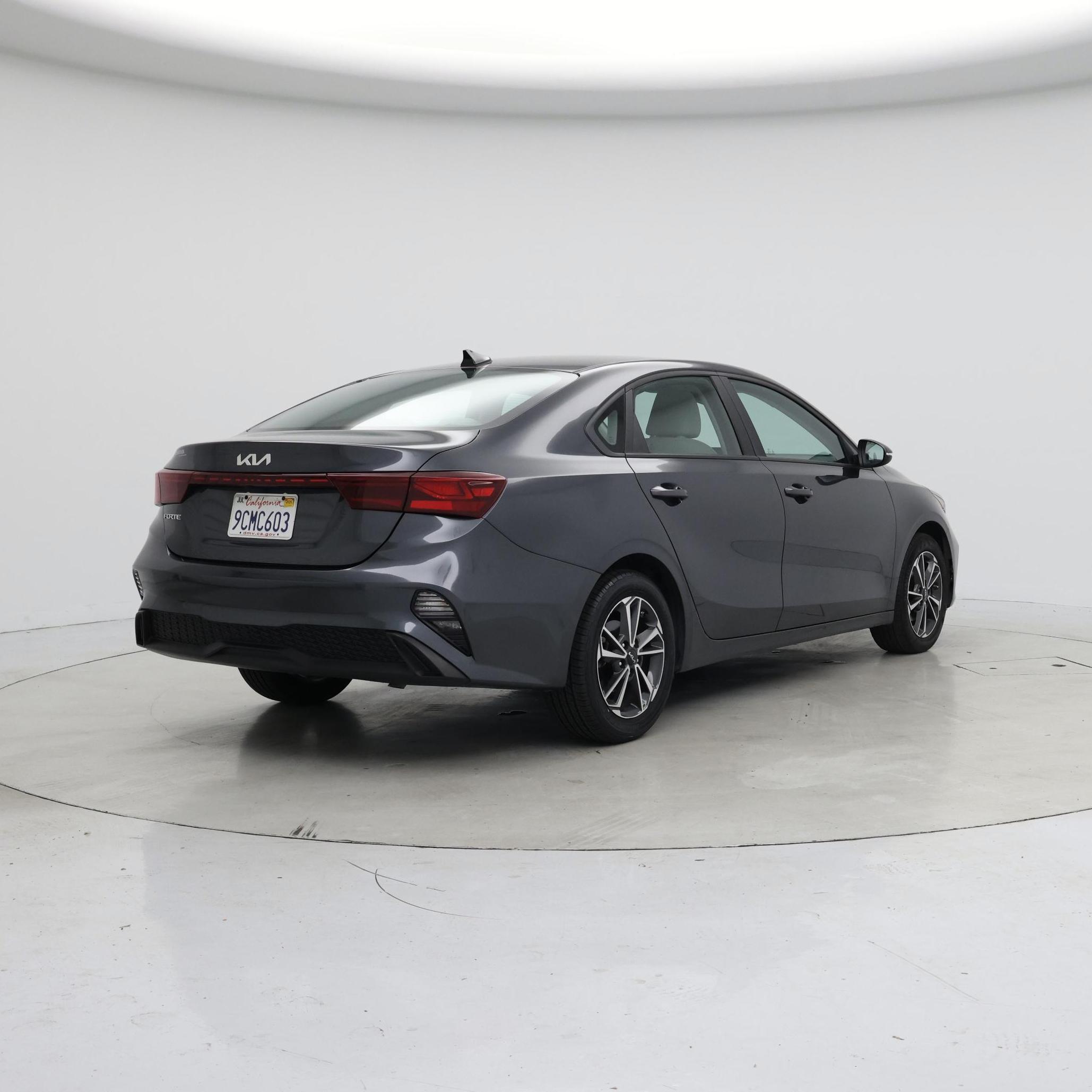 Thumbnail: 2022 Kia Forte - 8