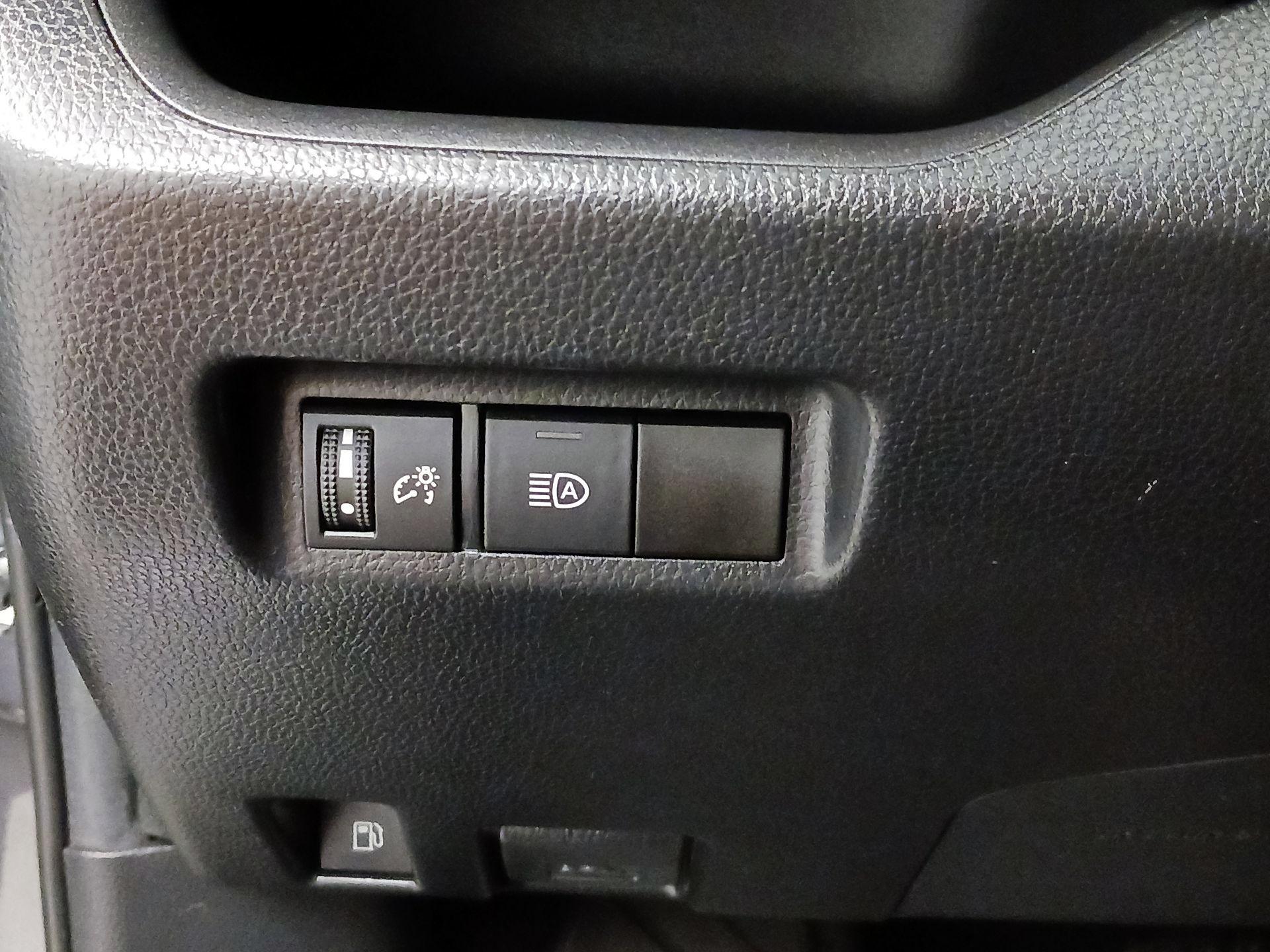 Thumbnail: 2021 Toyota RAV4 - 13