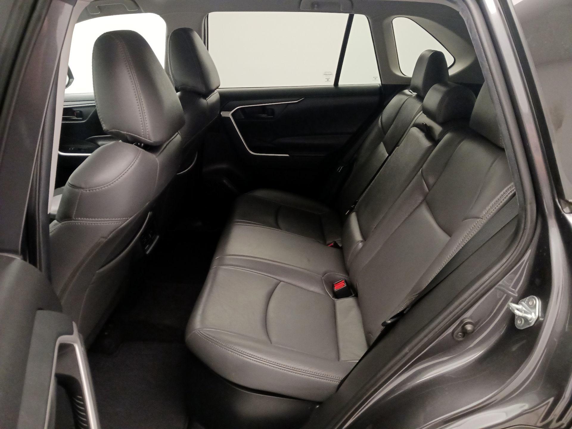 Thumbnail: 2021 Toyota RAV4 - 19