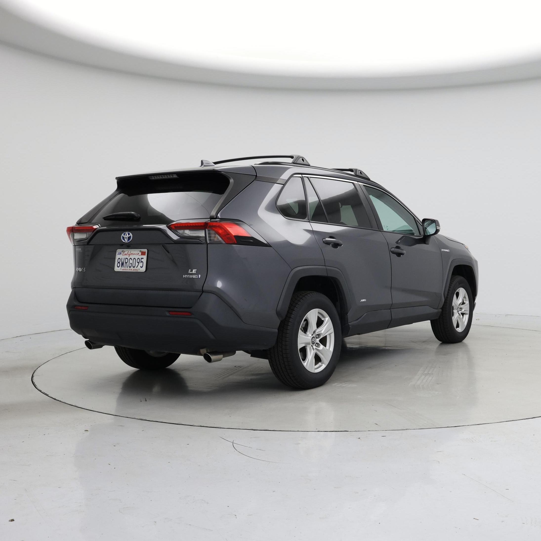 Thumbnail: 2021 Toyota RAV4 - 8
