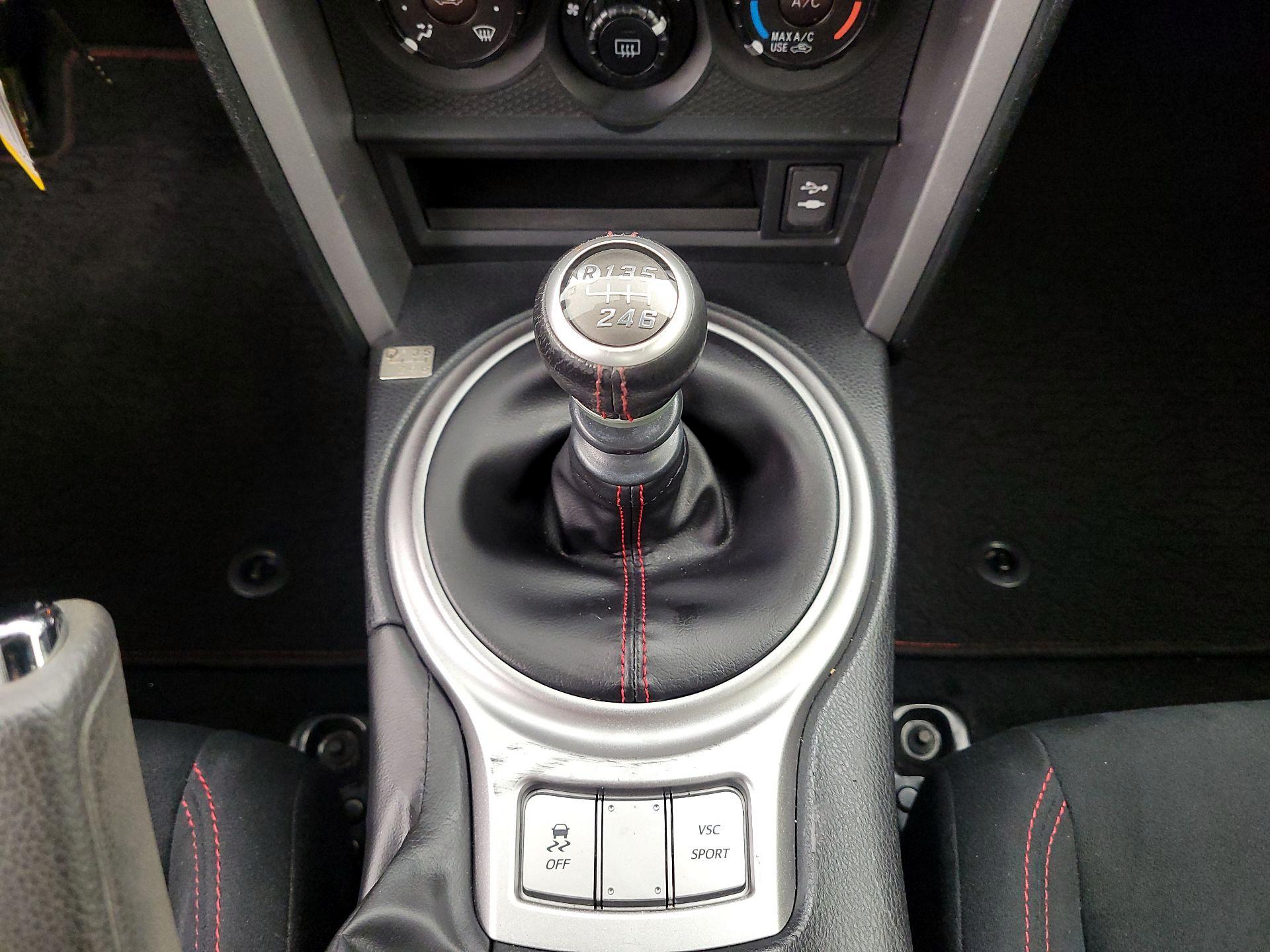 Thumbnail: 2013 Scion FR-S - 16