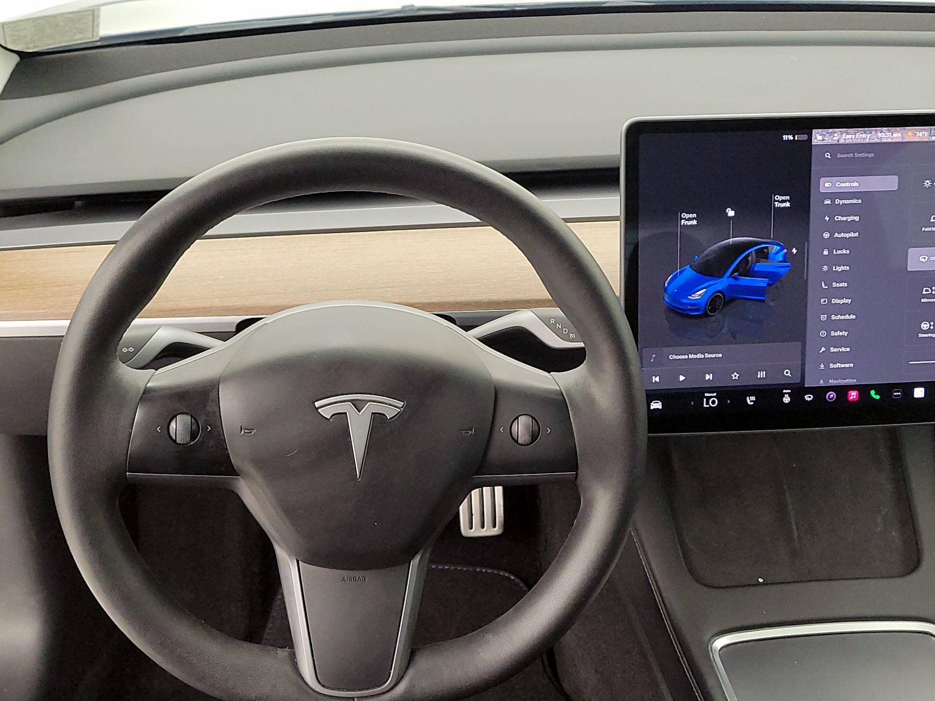 Thumbnail: 2023 Tesla Model 3 - 10