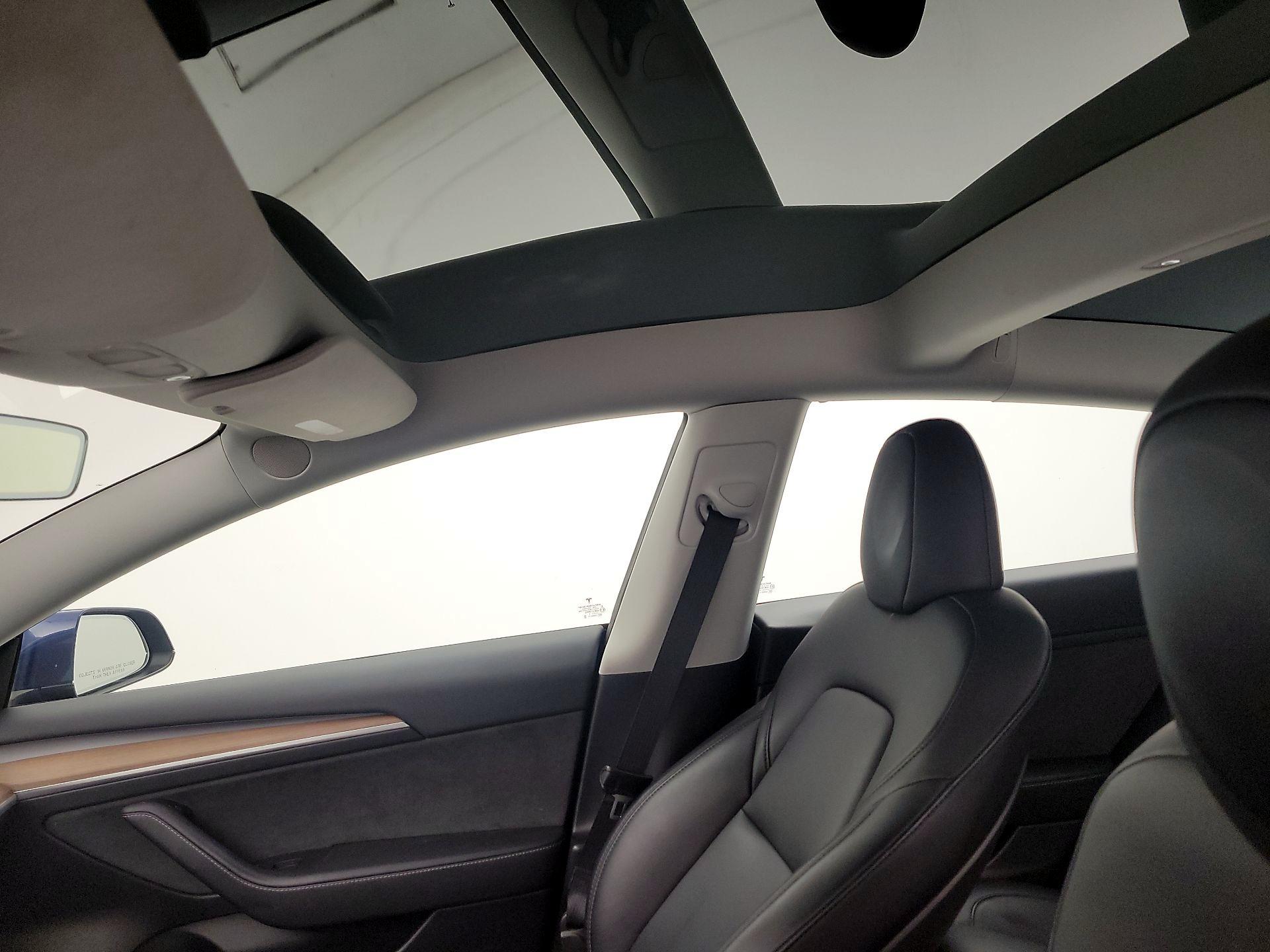 Thumbnail: 2023 Tesla Model 3 - 17