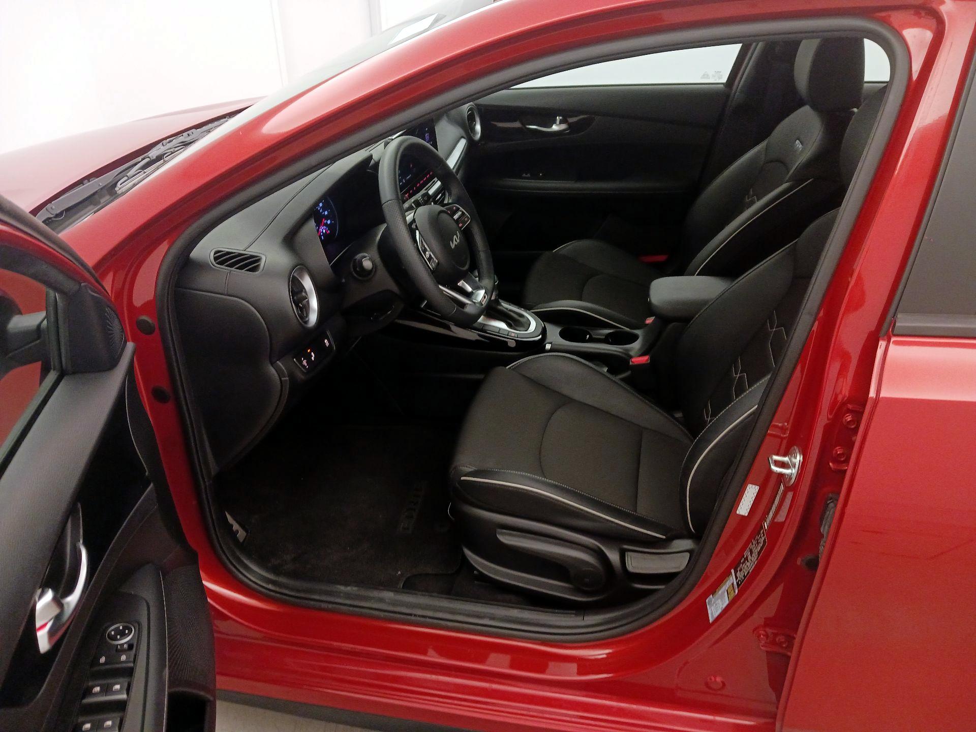 Thumbnail: 2023 Kia Forte - 11