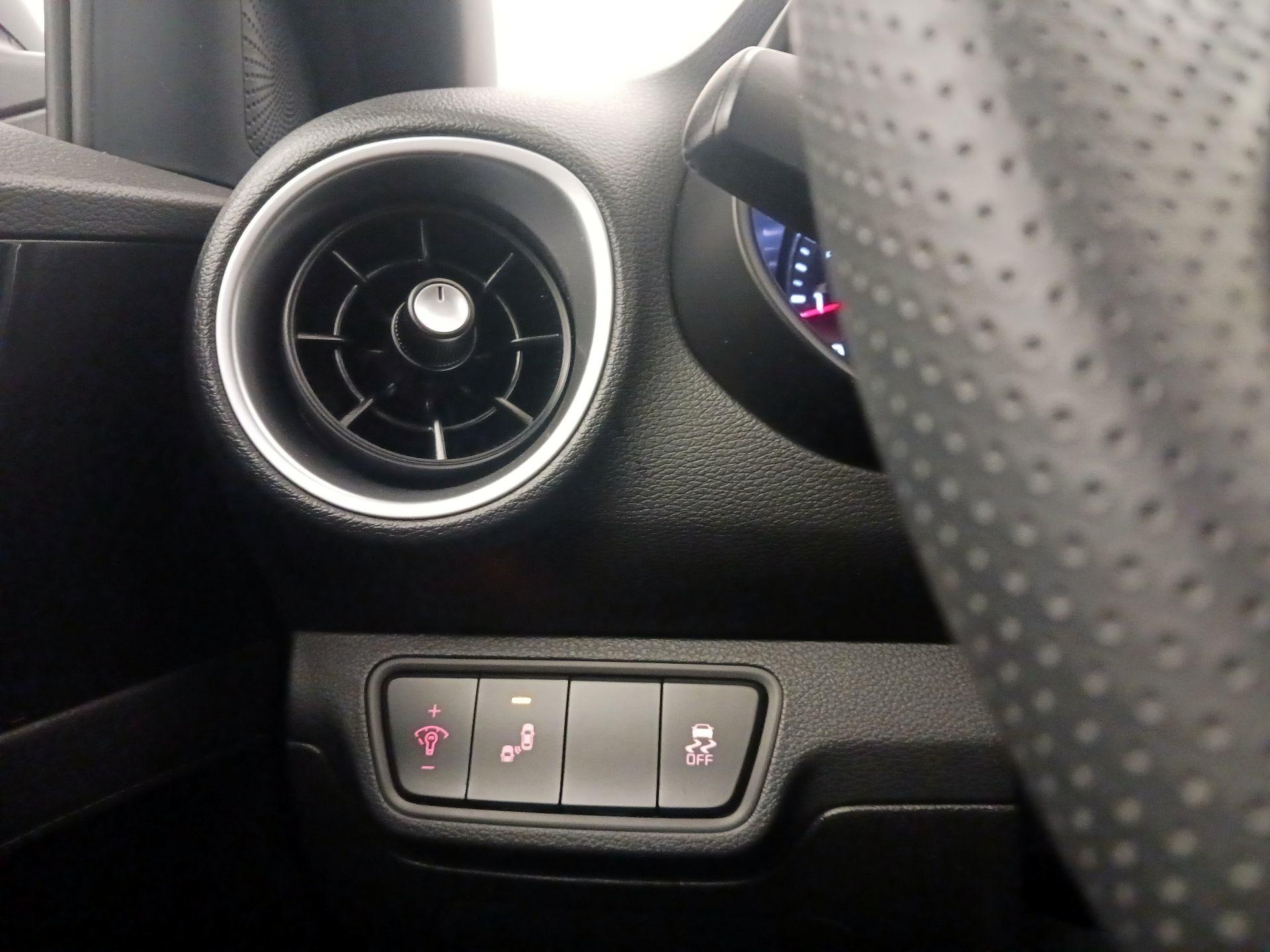 Thumbnail: 2023 Kia Forte - 13