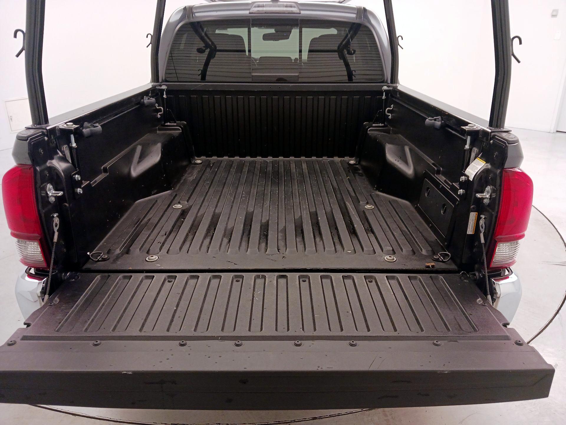 Thumbnail: 2022 Toyota Tacoma - 20