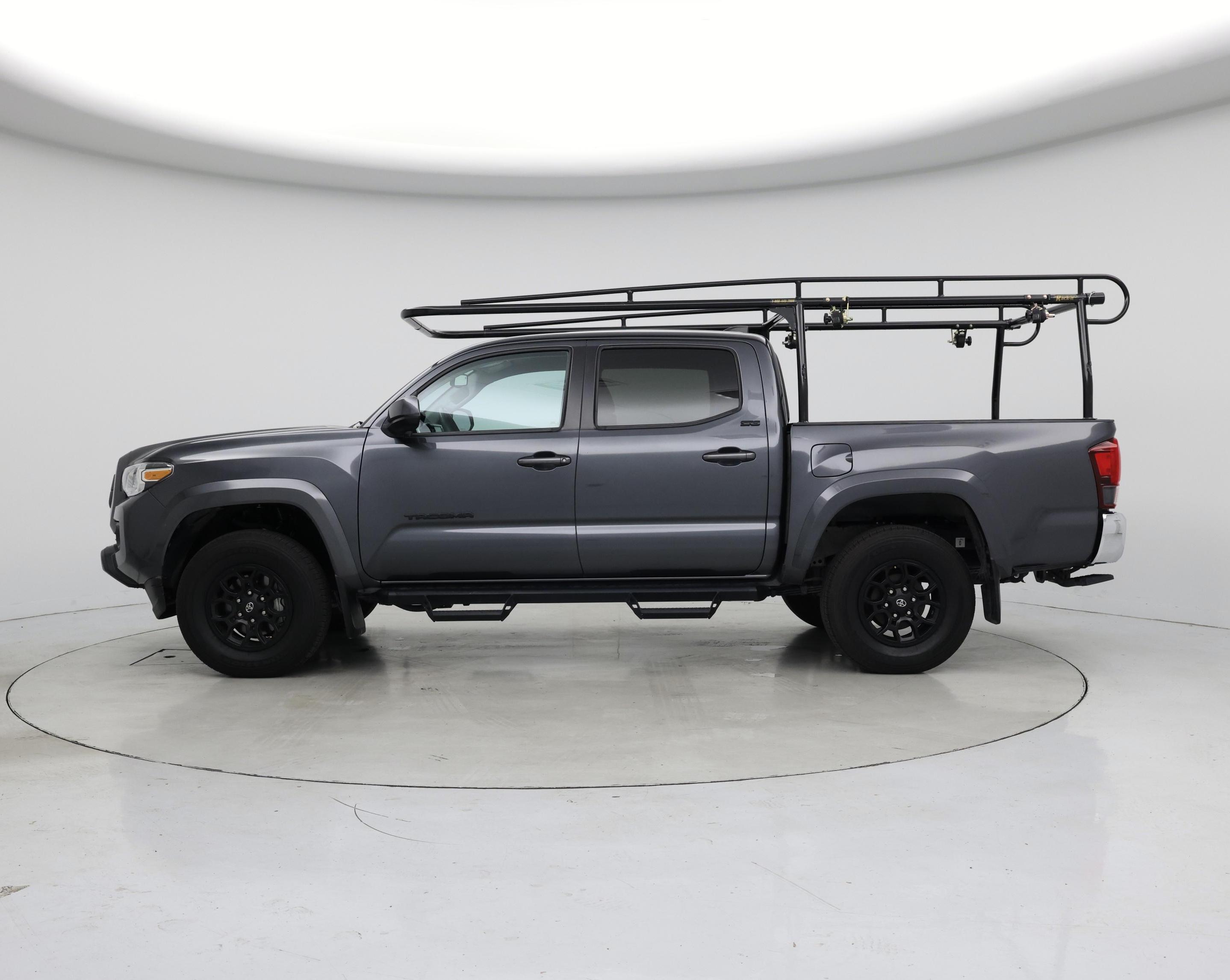 Thumbnail: 2022 Toyota Tacoma - 3
