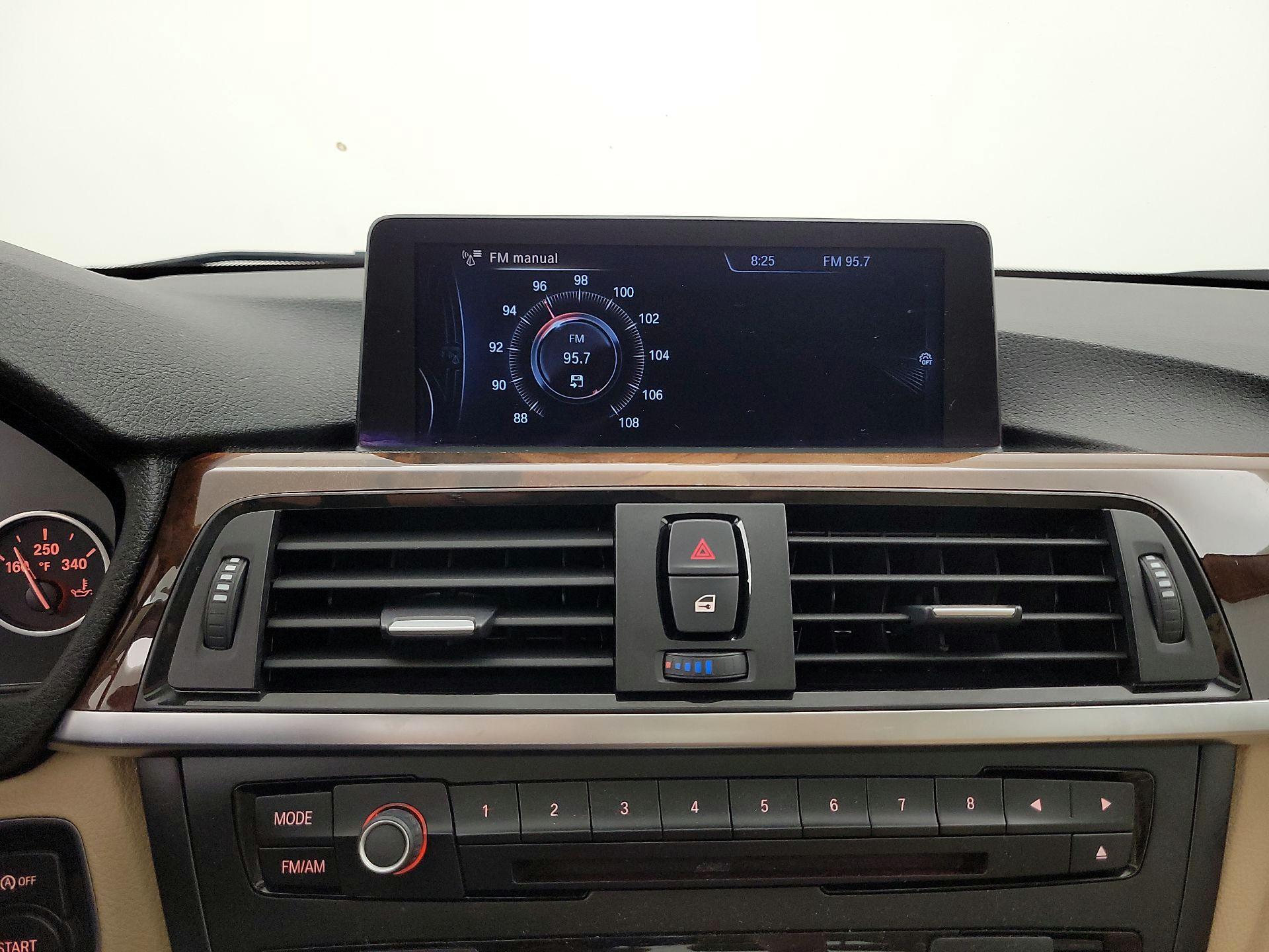 Thumbnail: 2014 BMW 3 Series - 16