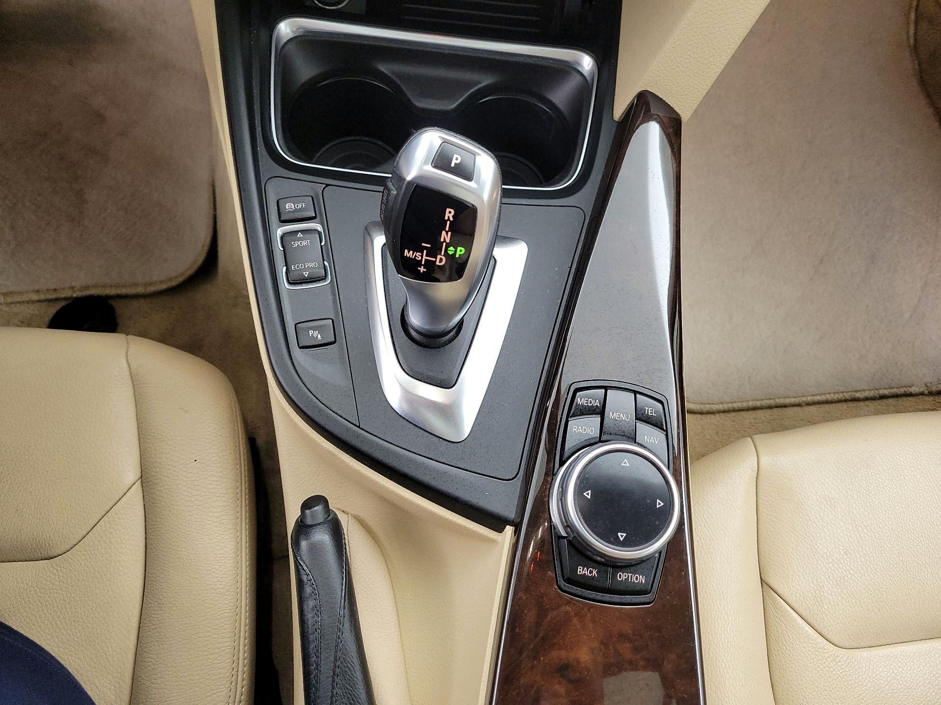 Thumbnail: 2014 BMW 3 Series - 18
