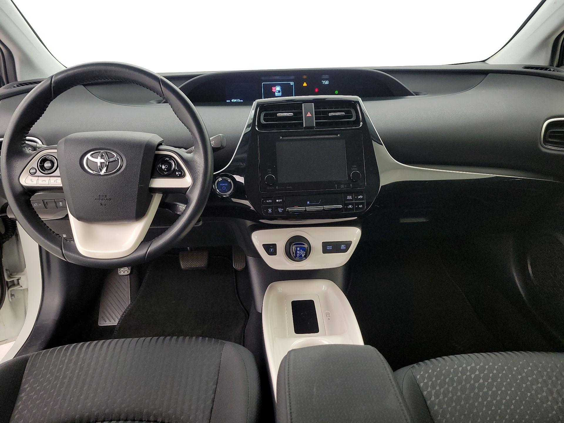 Thumbnail: 2016 Toyota Prius - 9