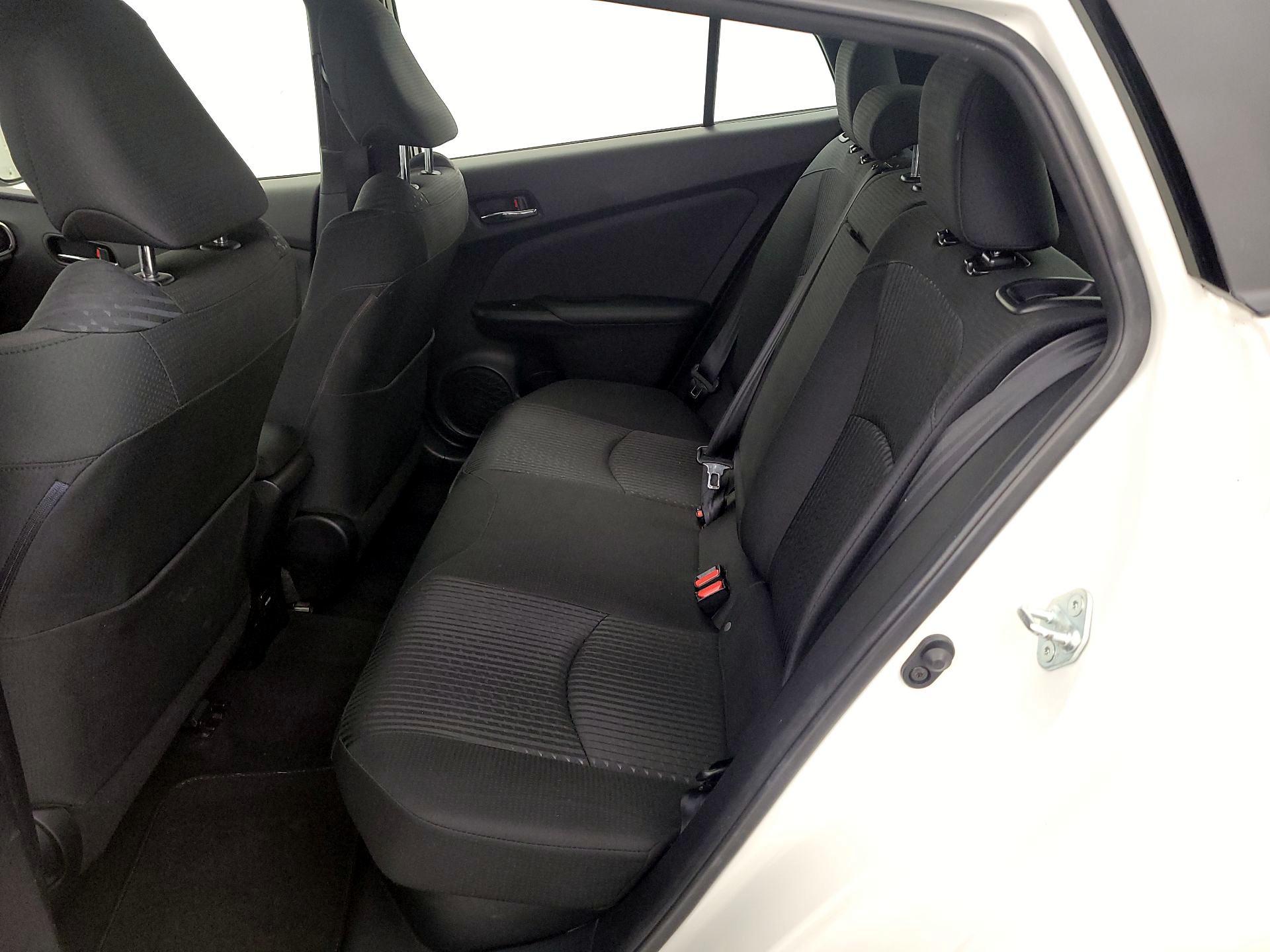Thumbnail: 2016 Toyota Prius - 18