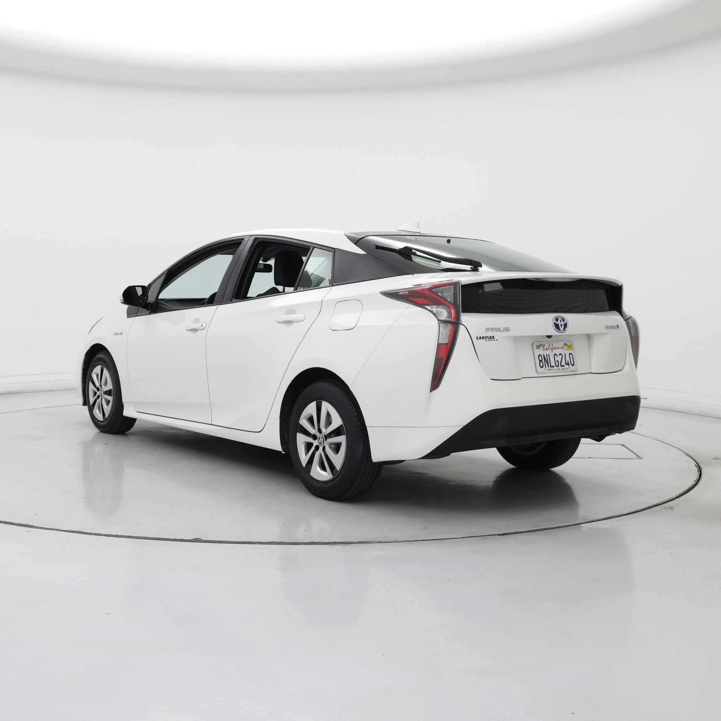 Thumbnail: 2016 Toyota Prius - 2