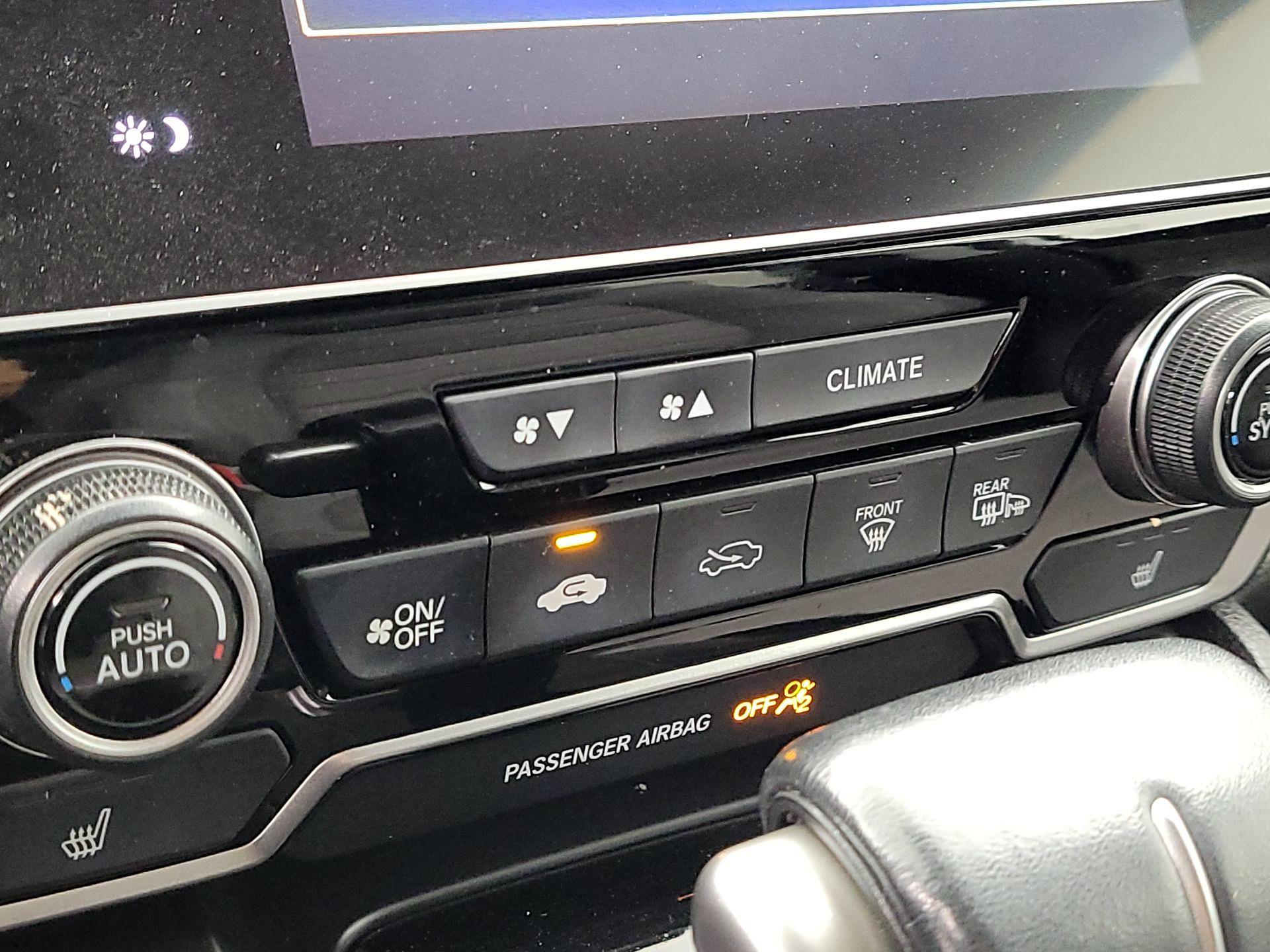 Thumbnail: 2018 Honda CR-V - 16