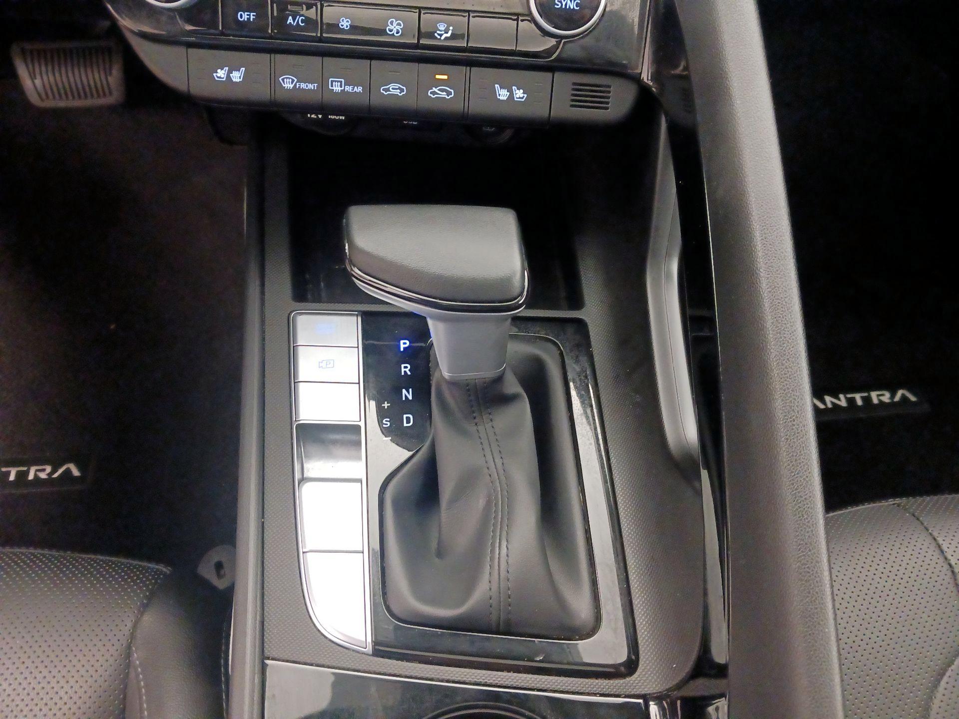 Thumbnail: 2023 Hyundai Elantra - 18