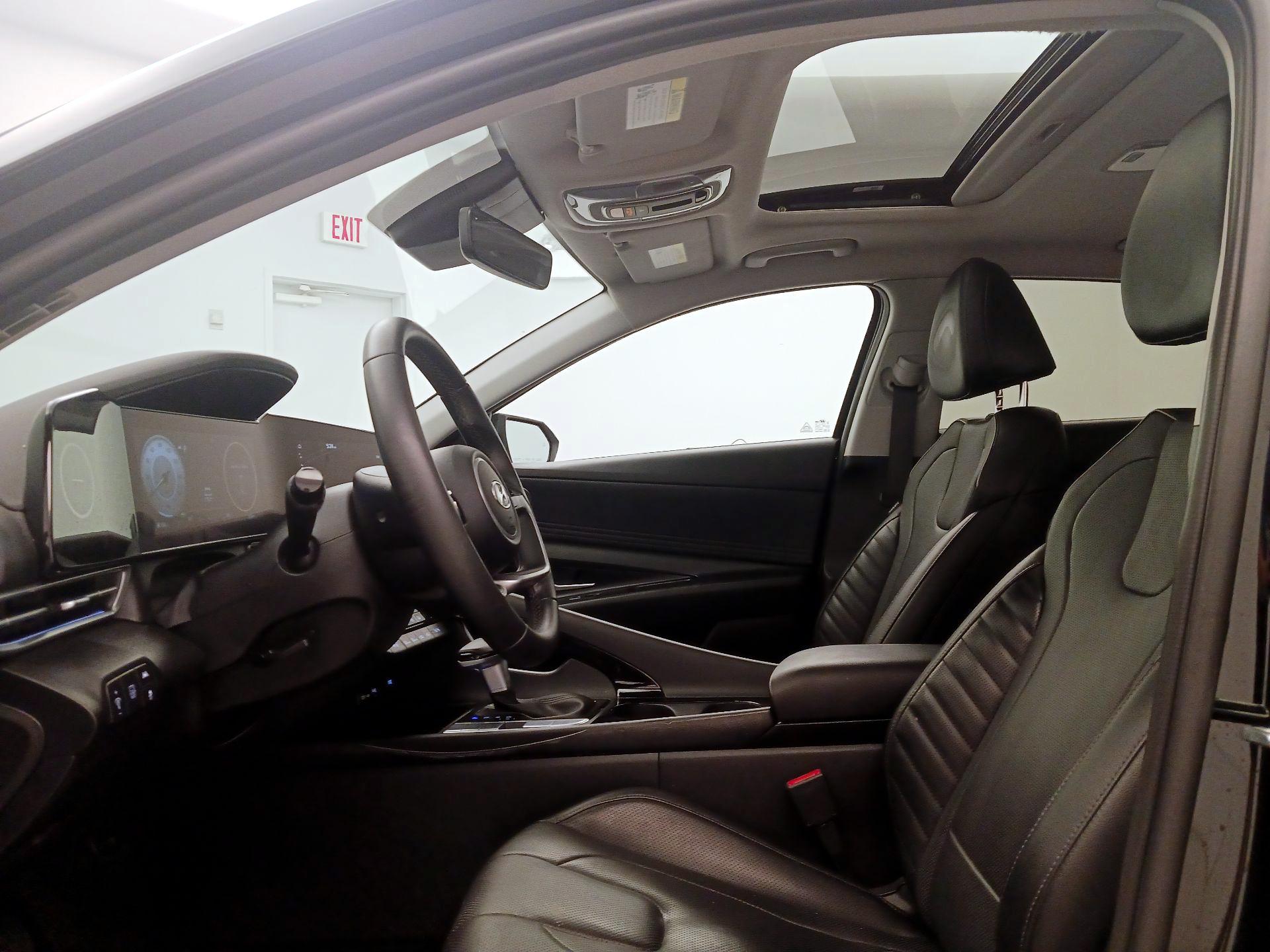 Thumbnail: 2023 Hyundai Elantra - 20