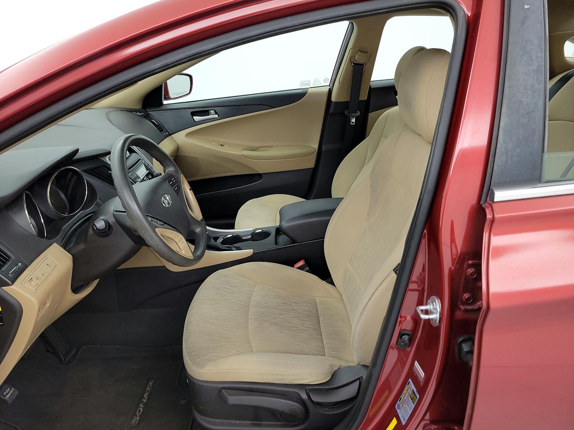 Thumbnail: 2013 Hyundai Sonata - 11