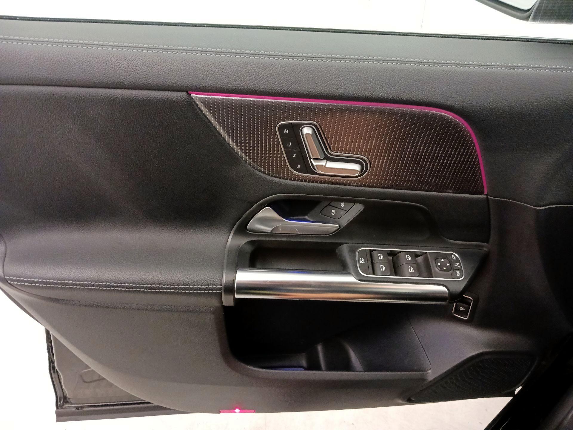 Thumbnail: 2021 Mercedes-Benz GLA - 12