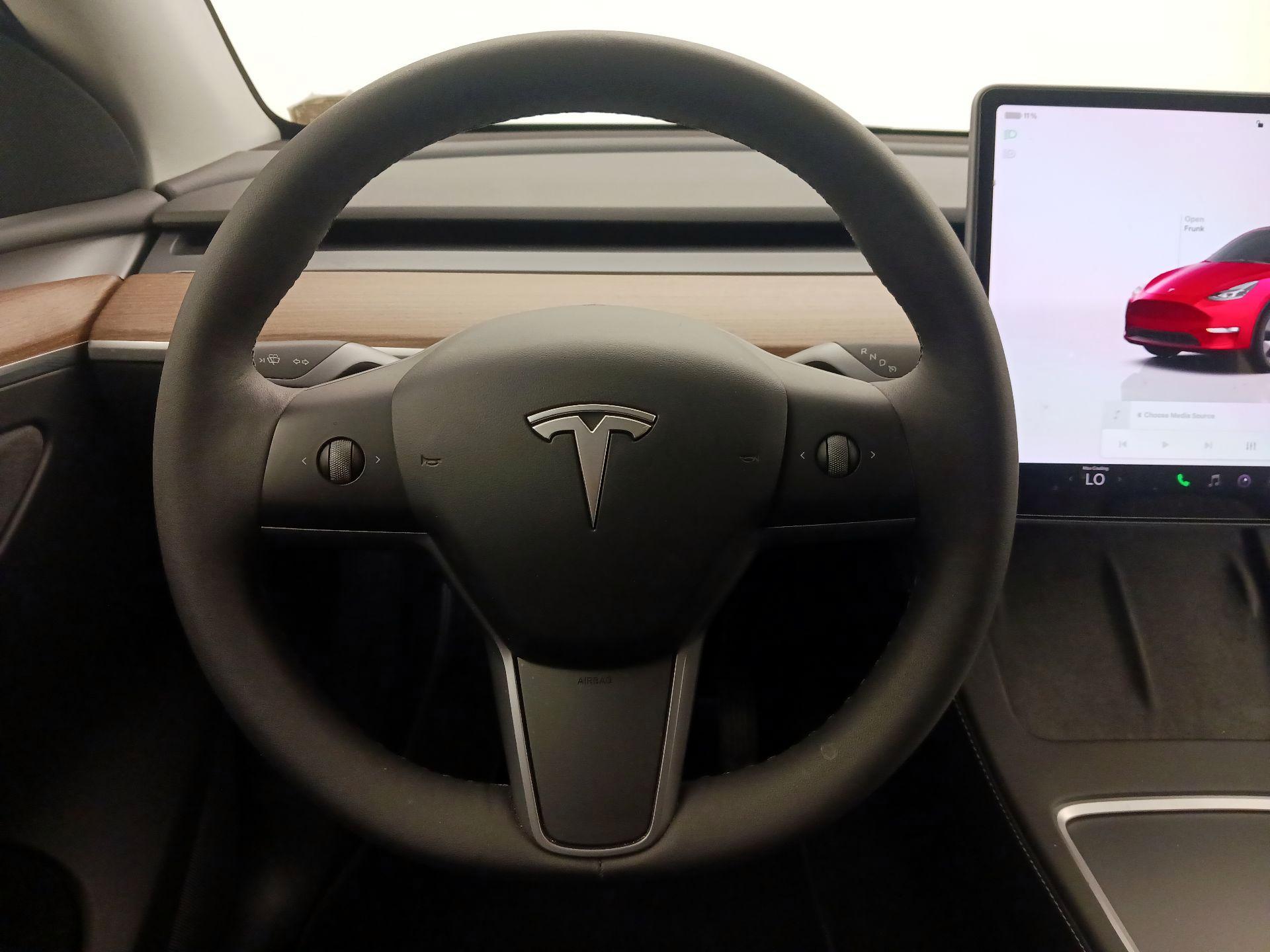 Thumbnail: 2024 Tesla Model Y - 10