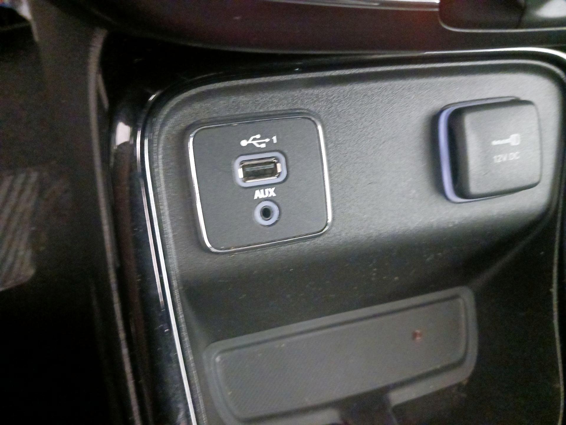 Thumbnail: 2021 Jeep Compass - 18