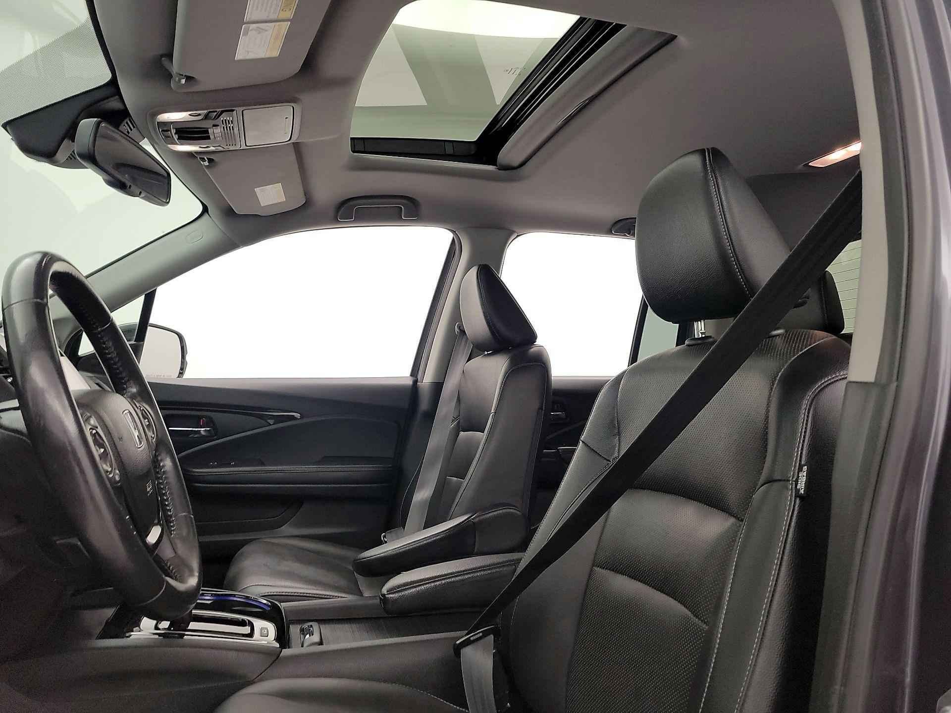 Thumbnail: 2018 Honda Ridgeline - 19