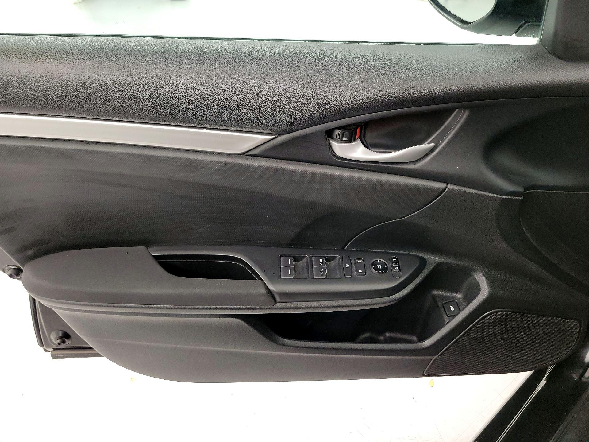 Thumbnail: 2018 Honda Civic - 12