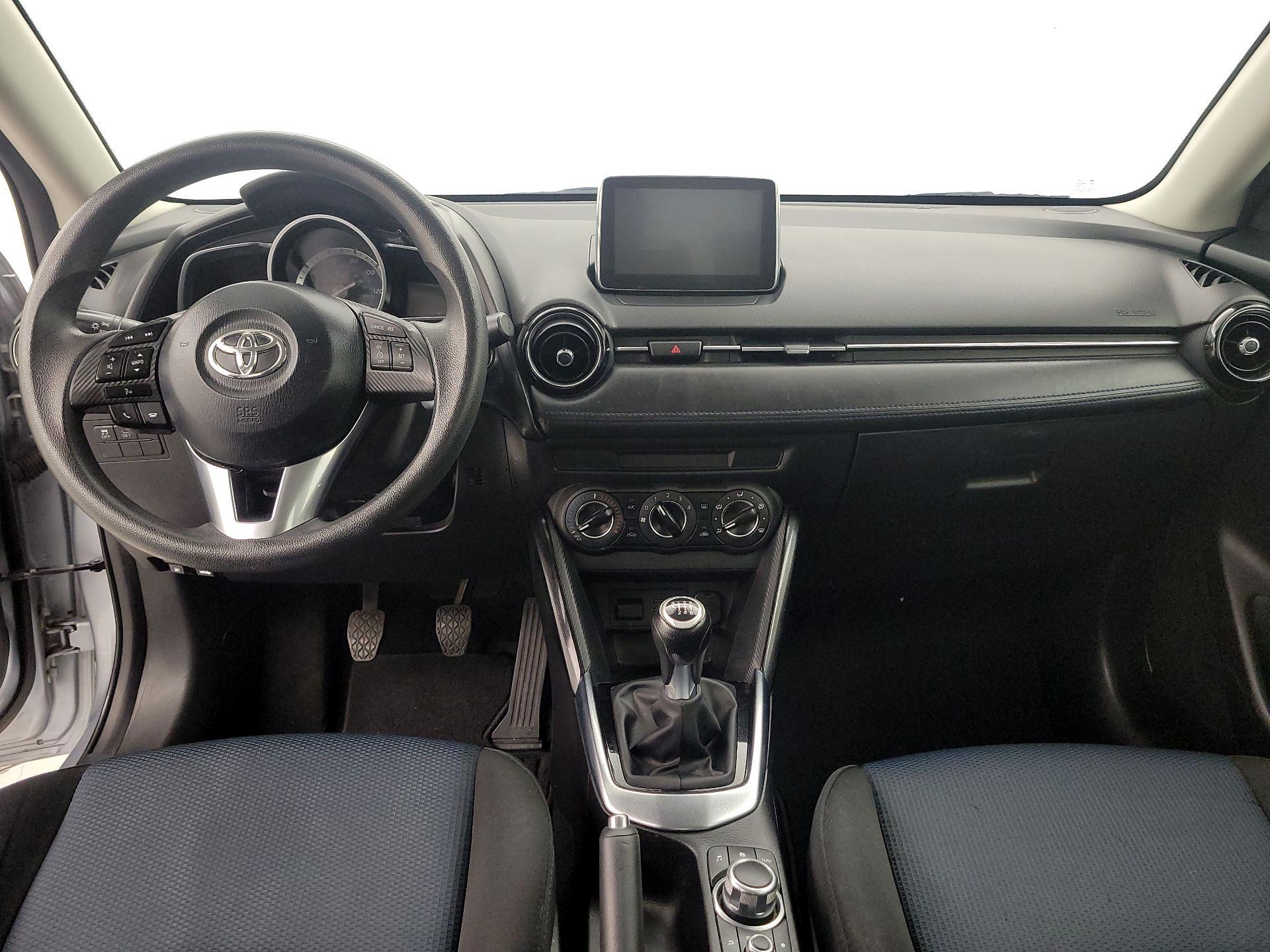 Thumbnail: 2018 Toyota Yaris iA - 9