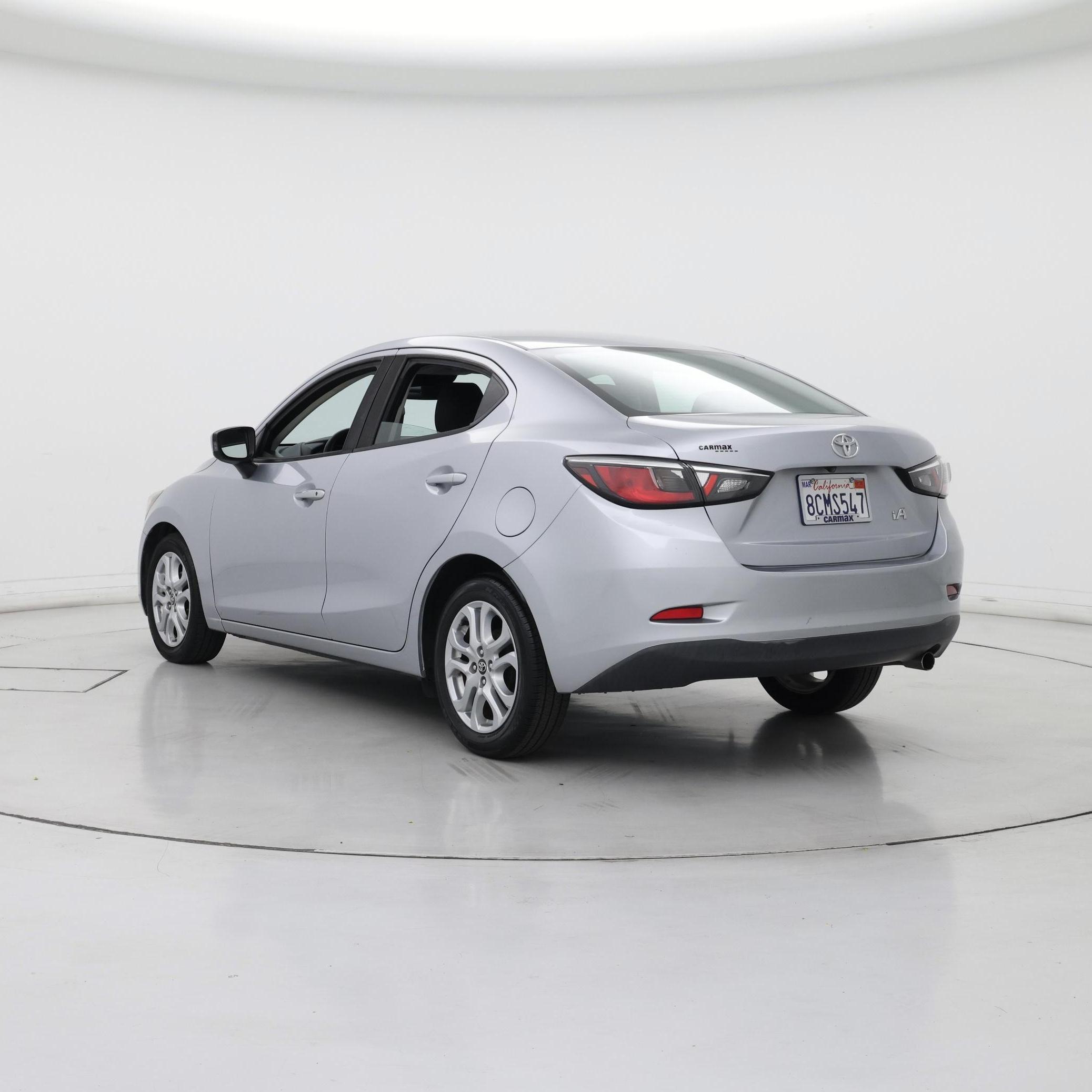 Thumbnail: 2018 Toyota Yaris iA - 2