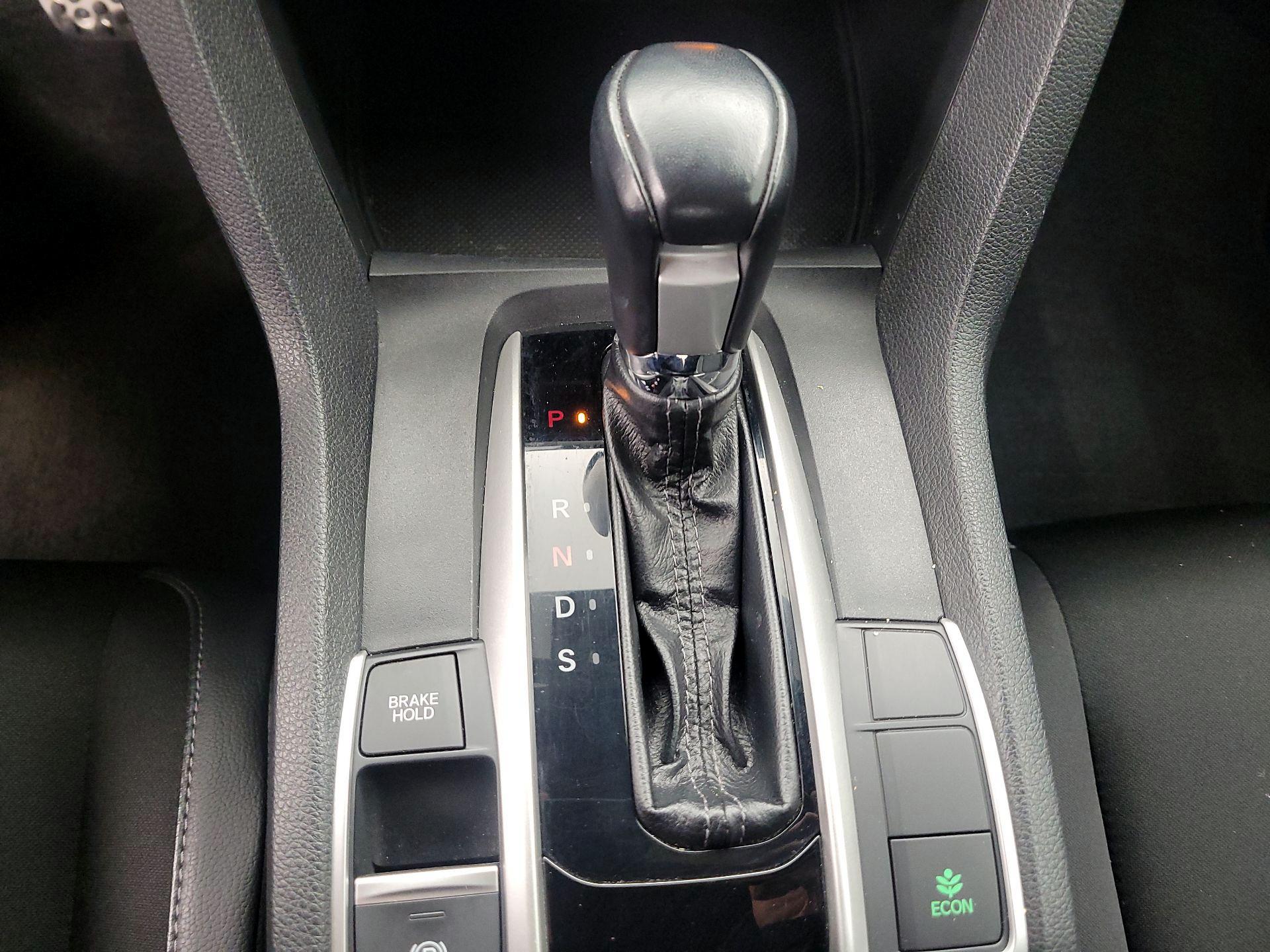 Thumbnail: 2019 Honda Civic - 17