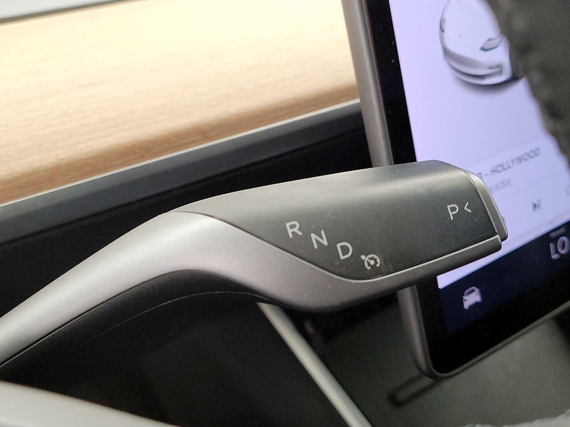 Thumbnail: 2020 Tesla Model 3 - 17