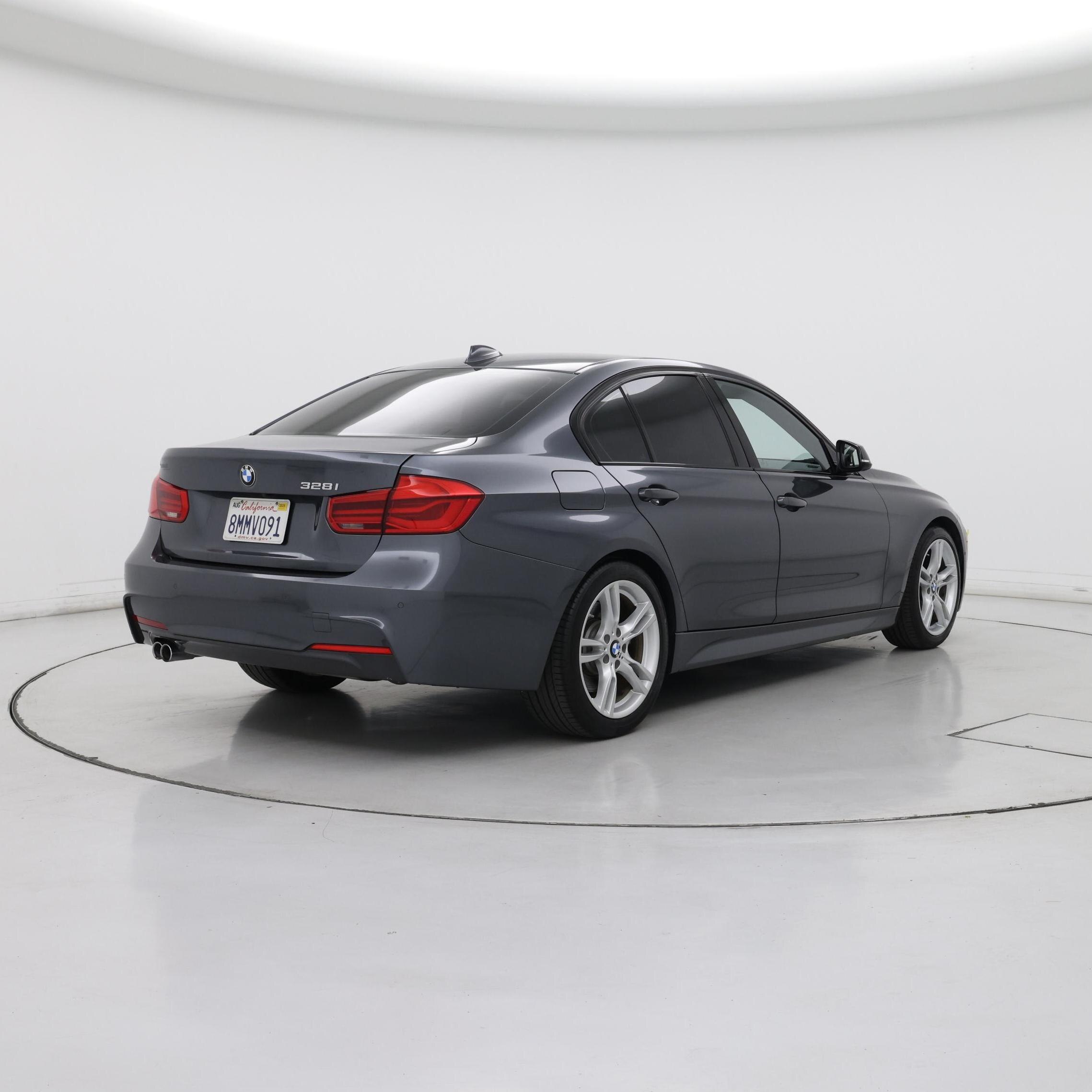Thumbnail: 2016 BMW 3 Series - 8