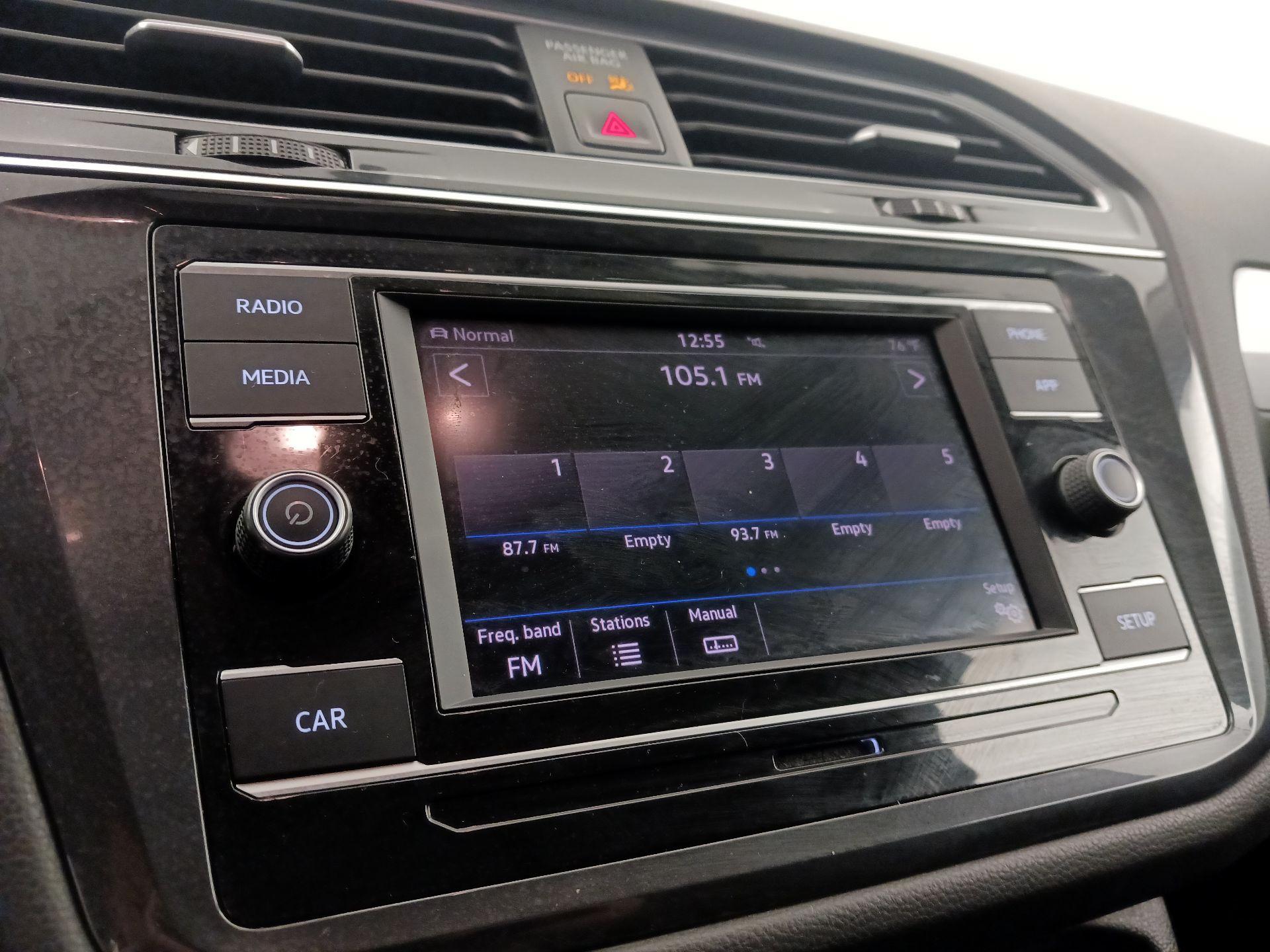 Thumbnail: 2019 Volkswagen Tiguan - 15