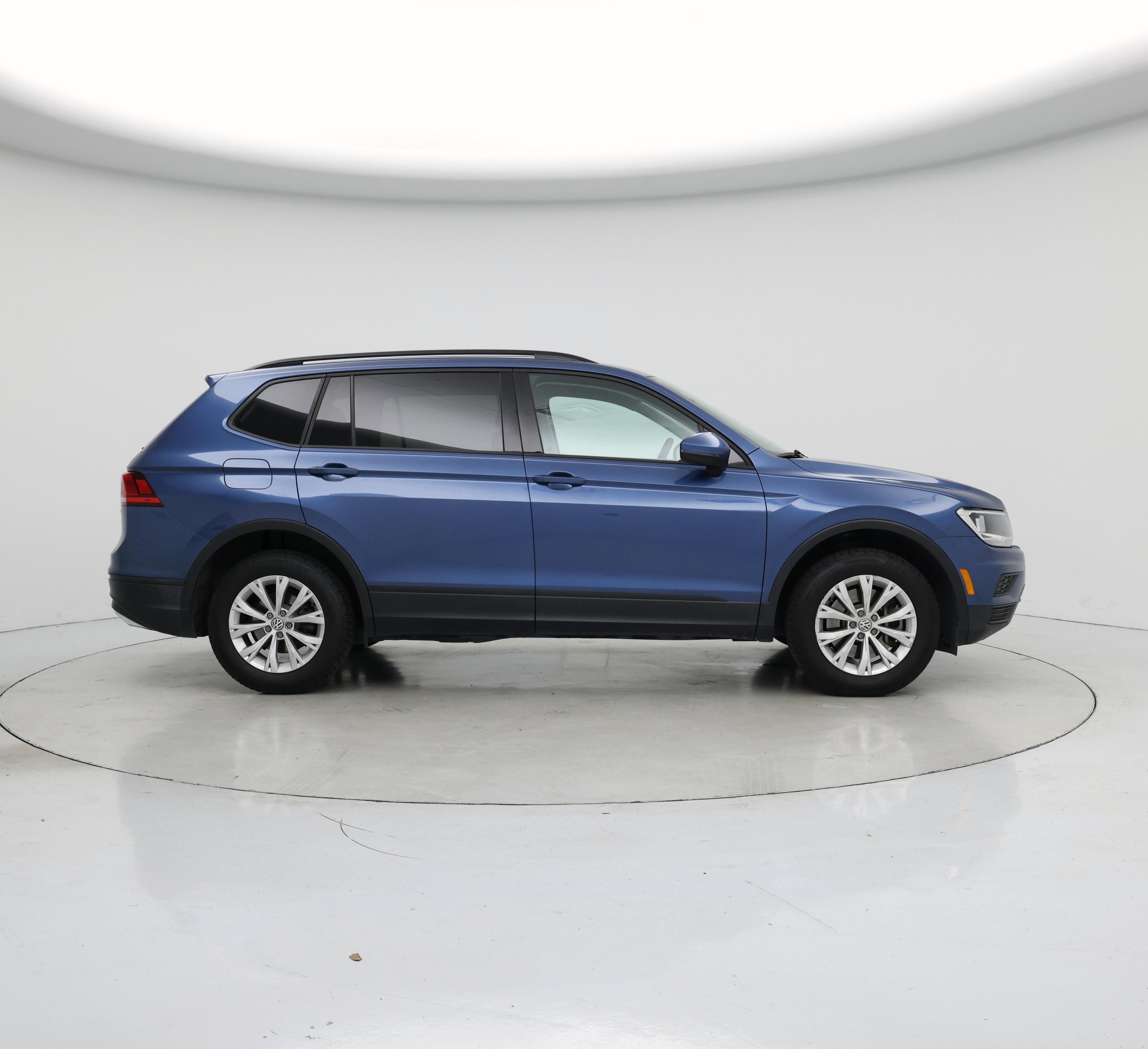 Thumbnail: 2019 Volkswagen Tiguan - 7