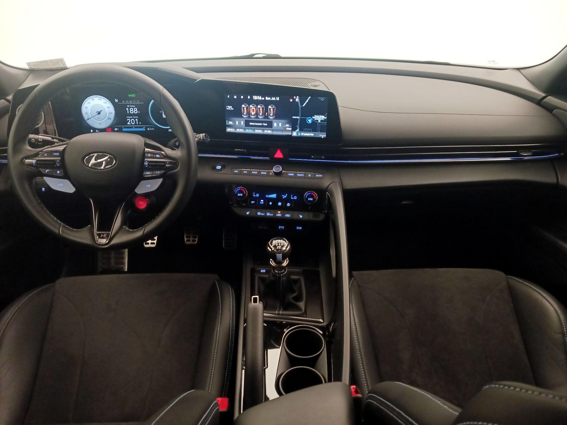Thumbnail: 2022 Hyundai Elantra - 9
