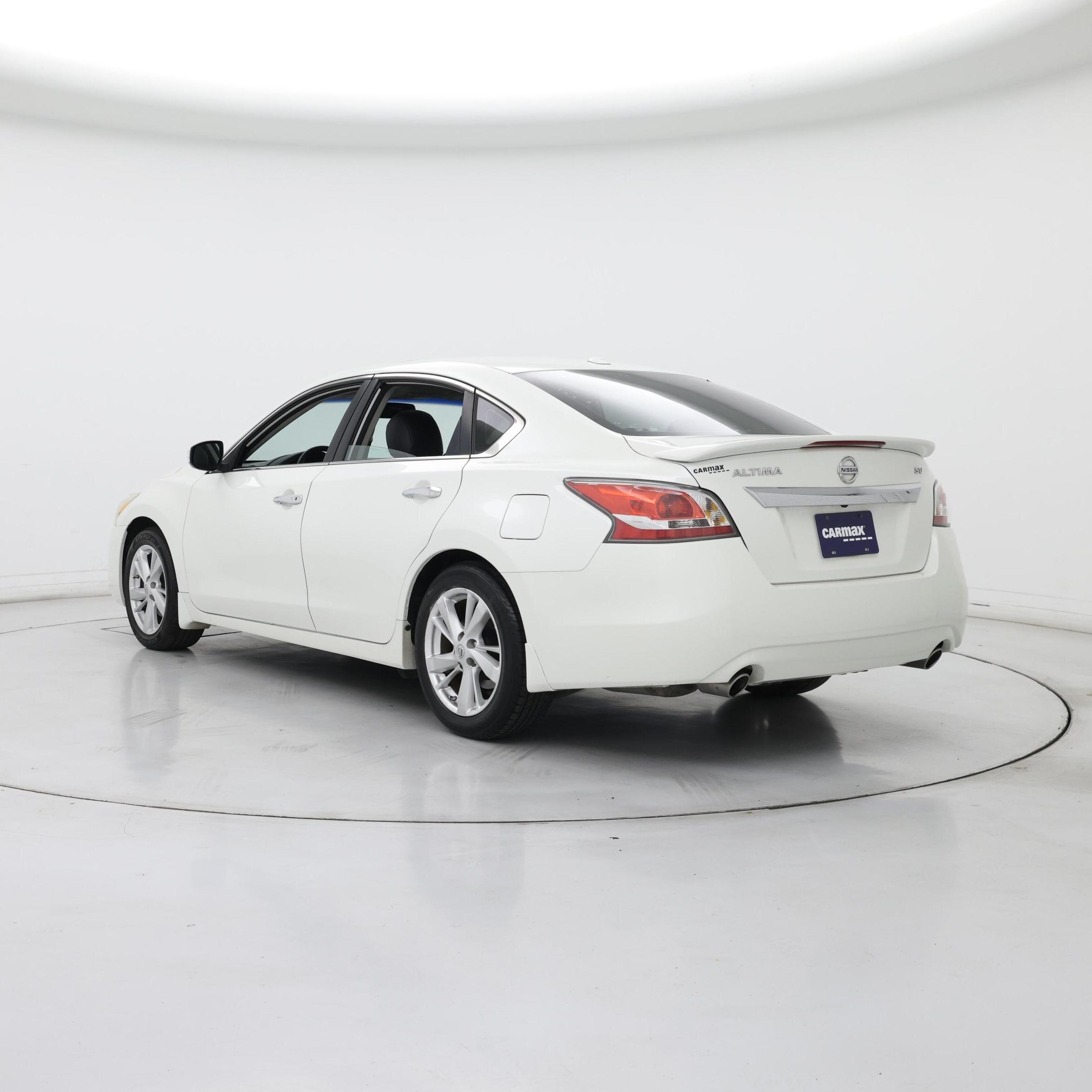 Thumbnail: 2015 Nissan Altima - 2