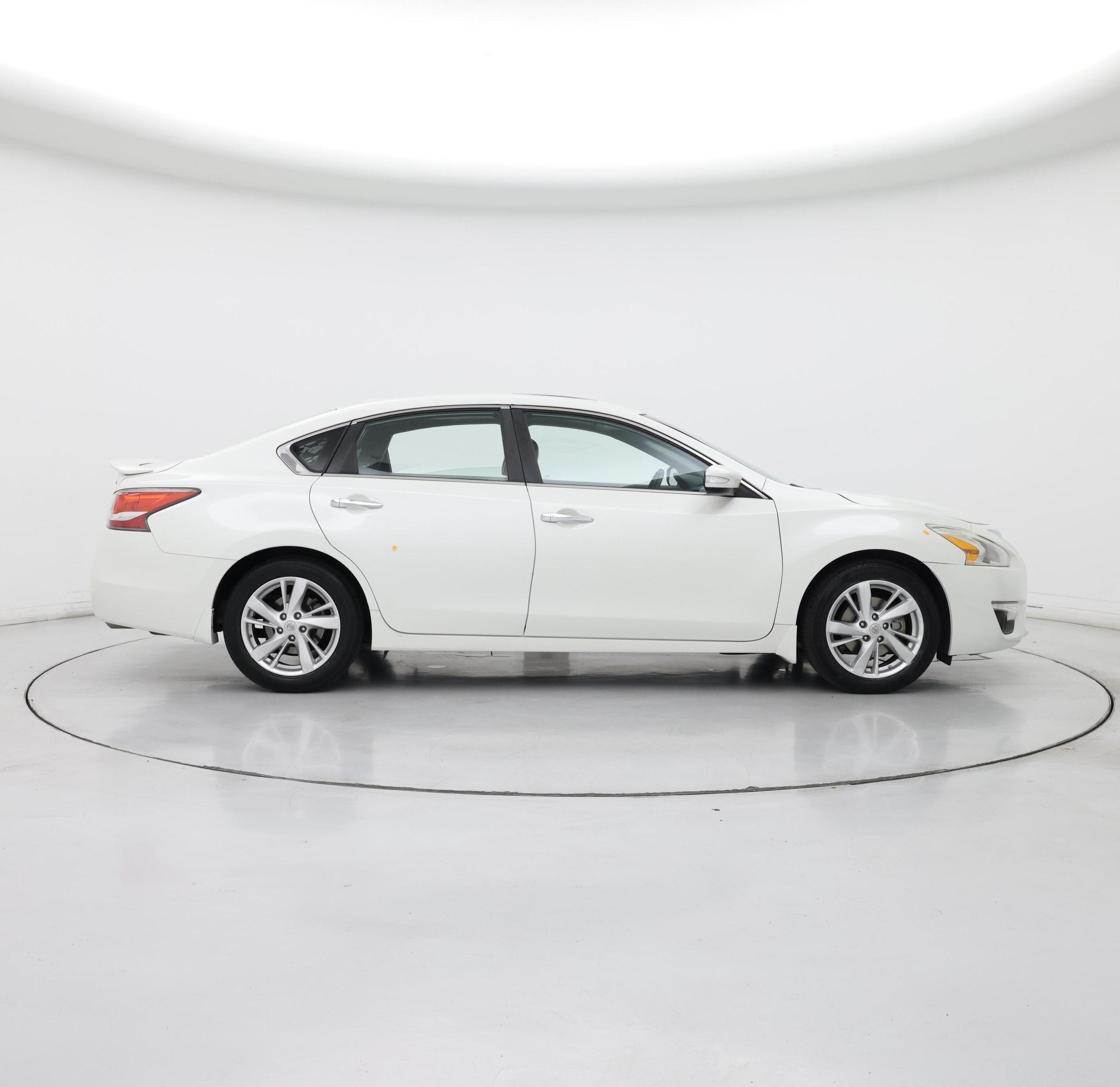 Thumbnail: 2015 Nissan Altima - 7