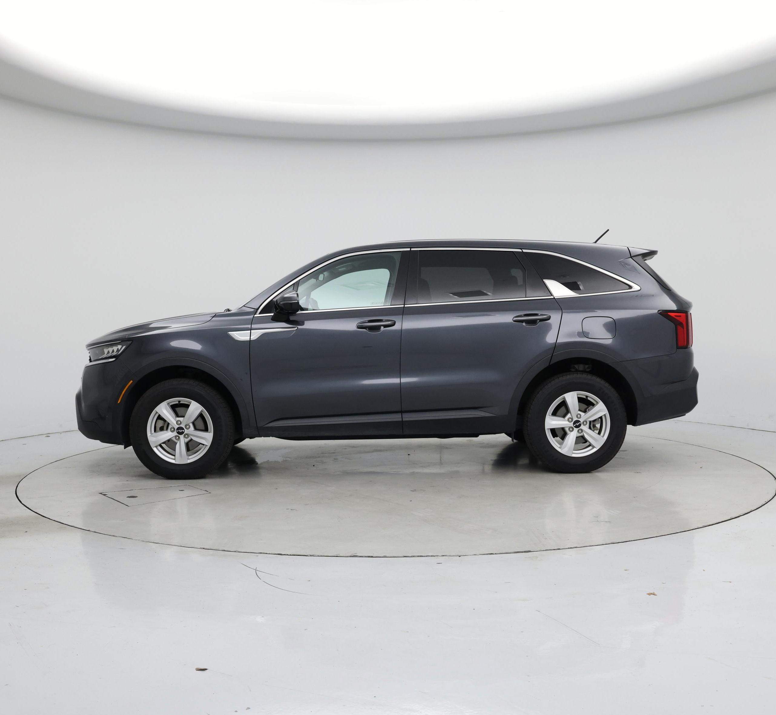 Thumbnail: 2023 Kia Sorento - 3