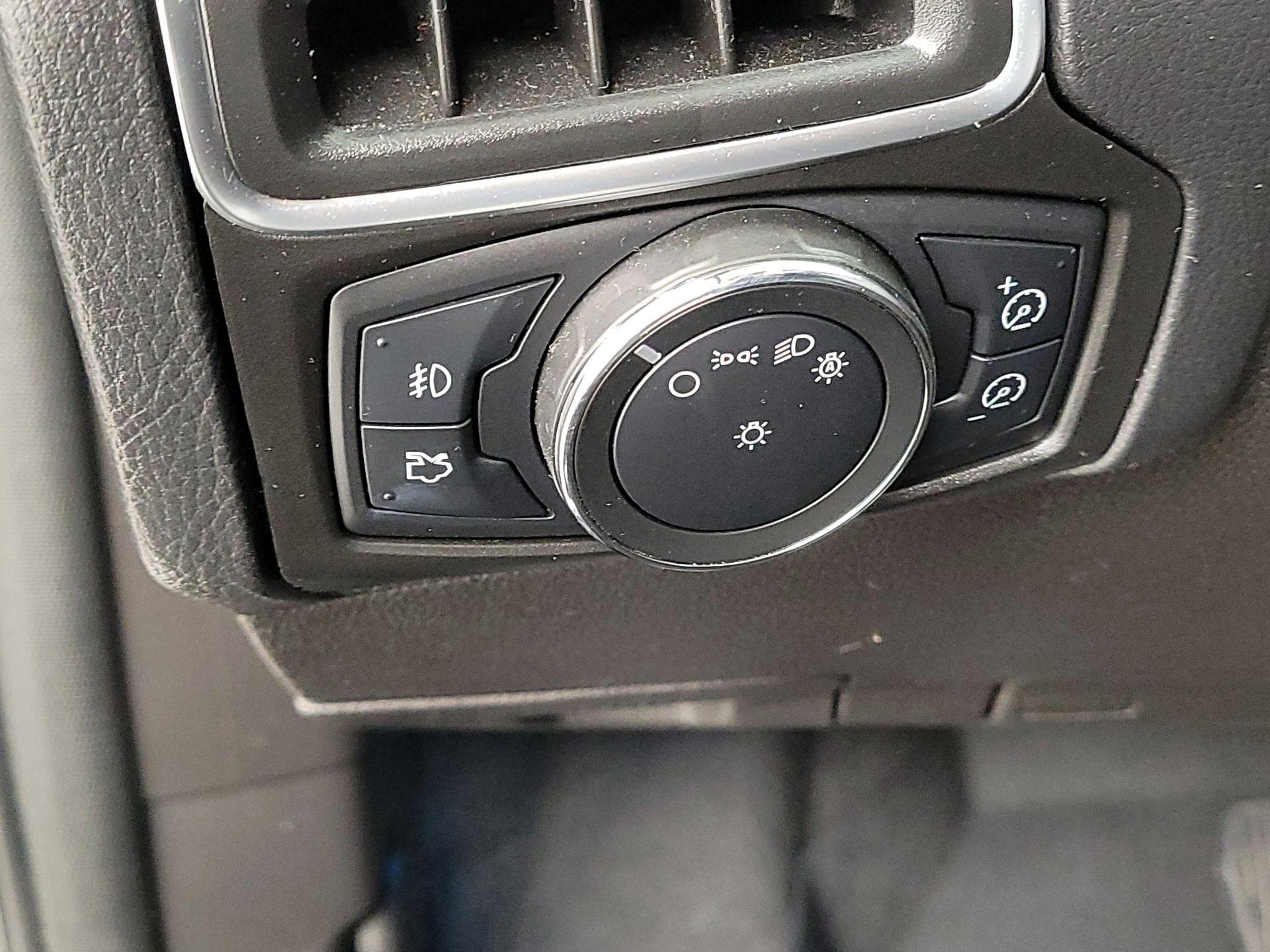 Thumbnail: 2013 Ford Focus - 13