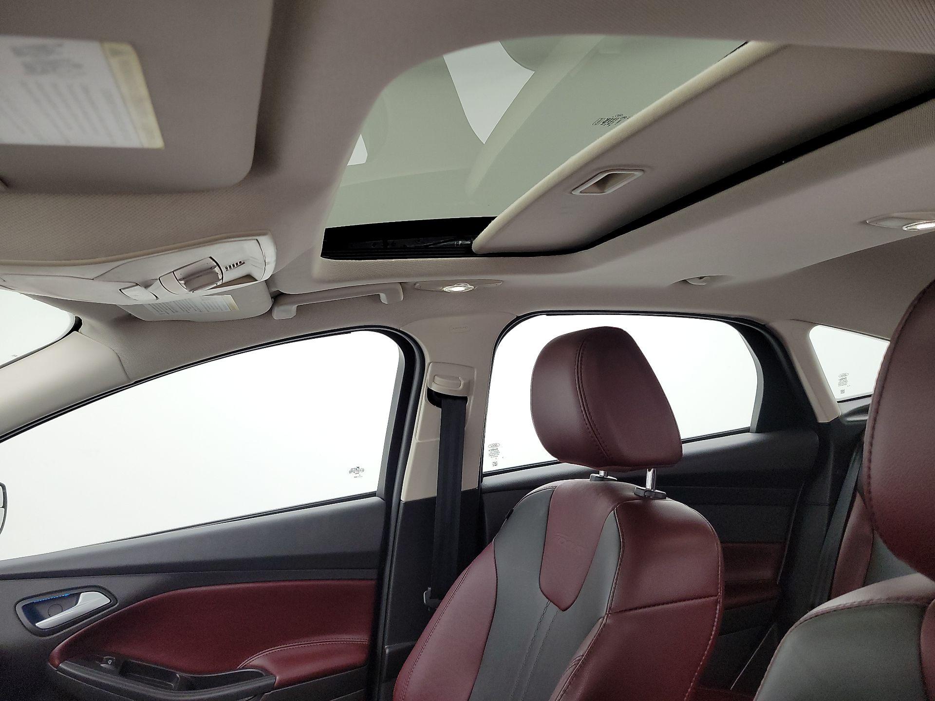 Thumbnail: 2013 Ford Focus - 18
