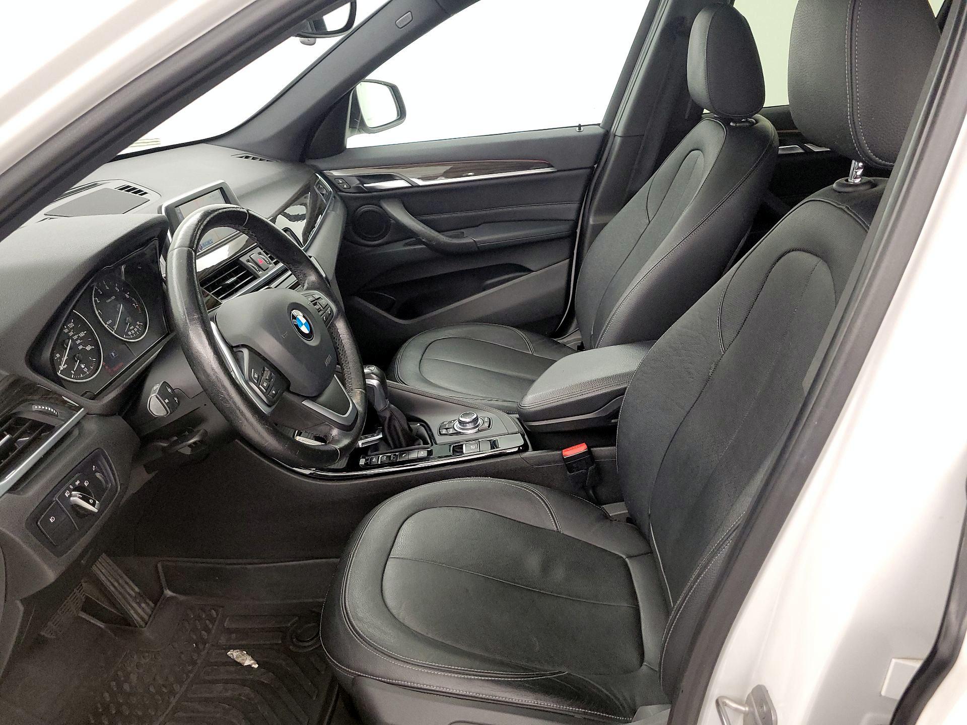 Thumbnail: 2016 BMW X1 - 11