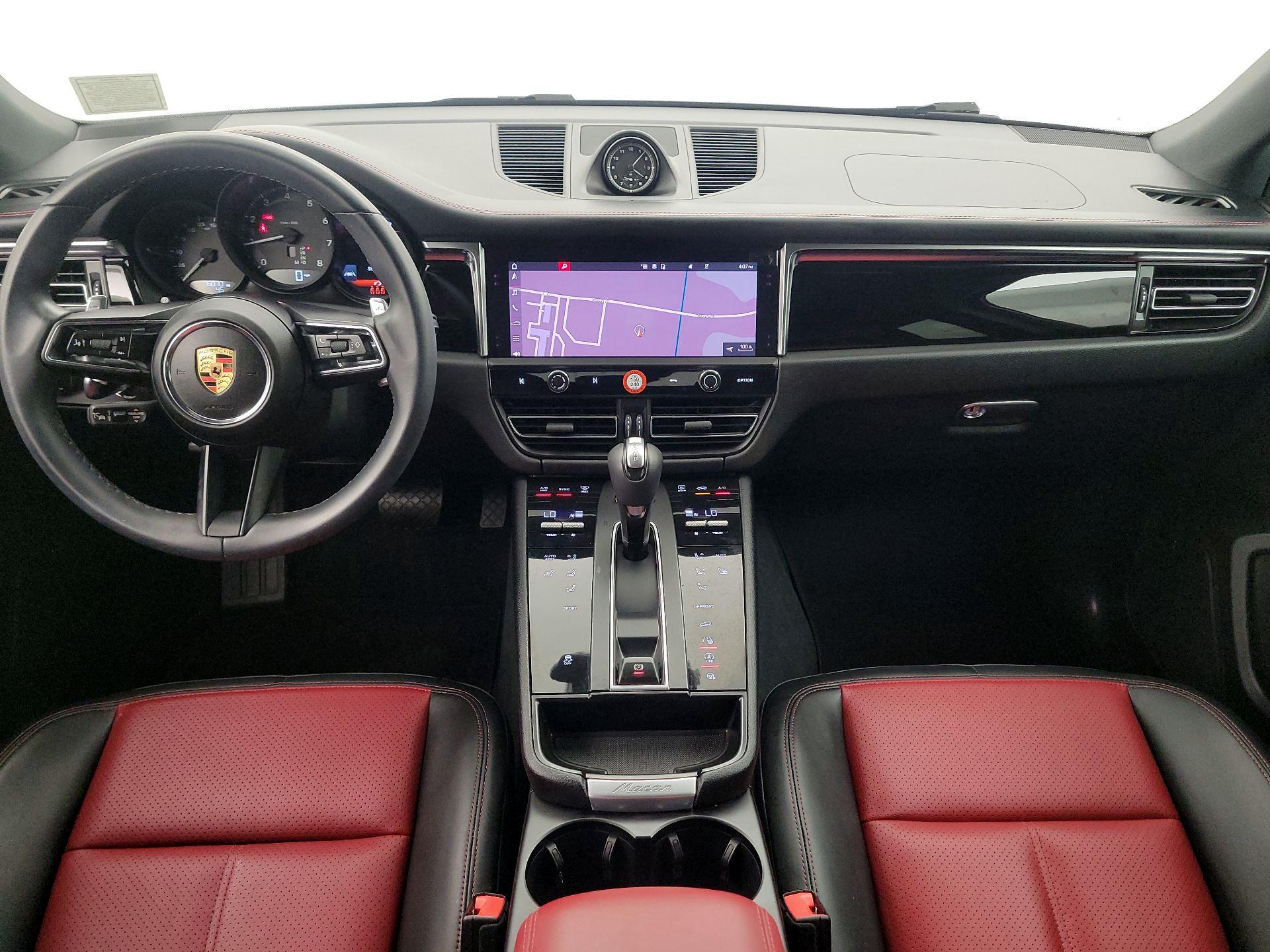 Thumbnail: 2023 Porsche Macan - 9