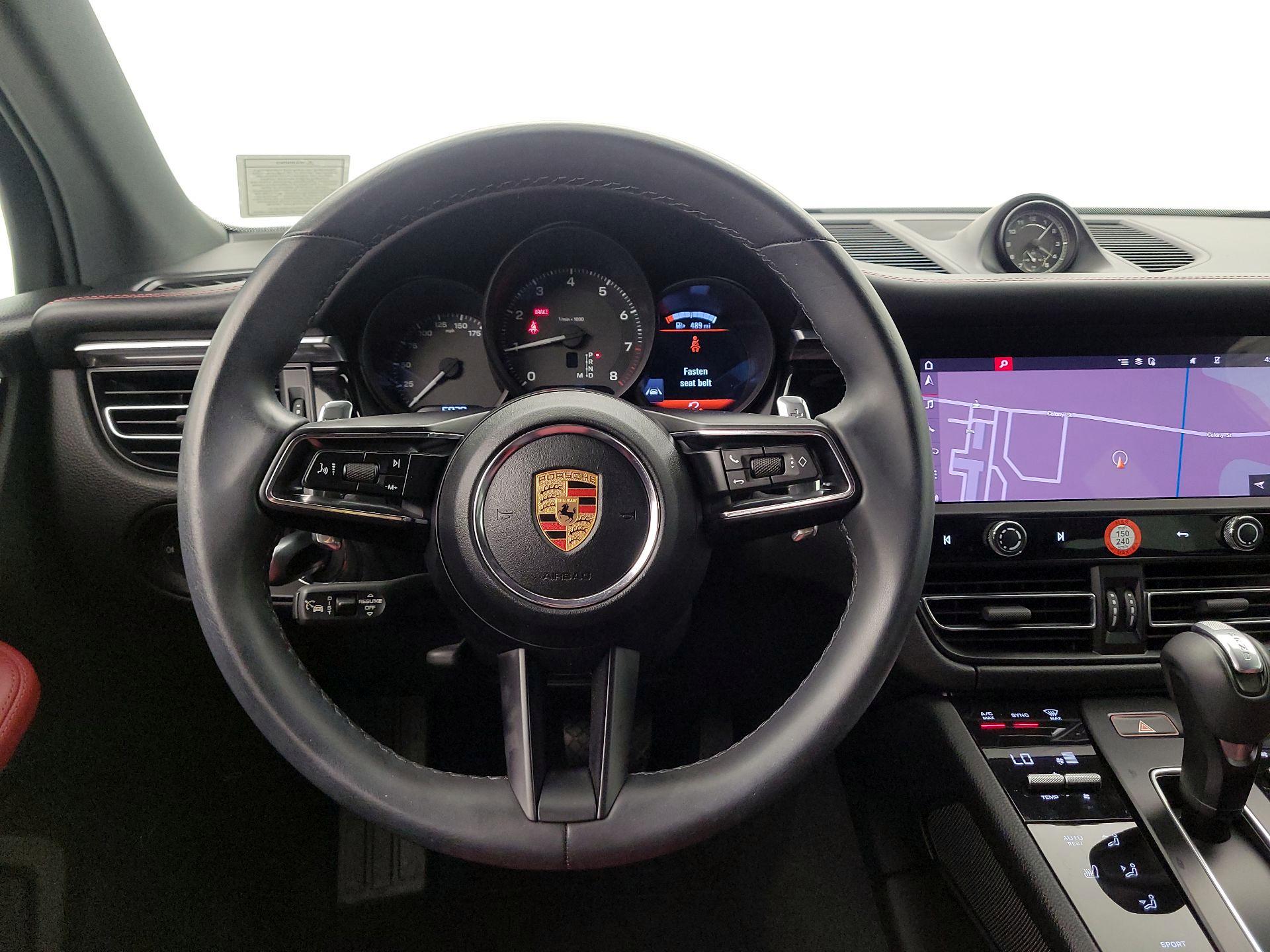 Thumbnail: 2023 Porsche Macan - 10