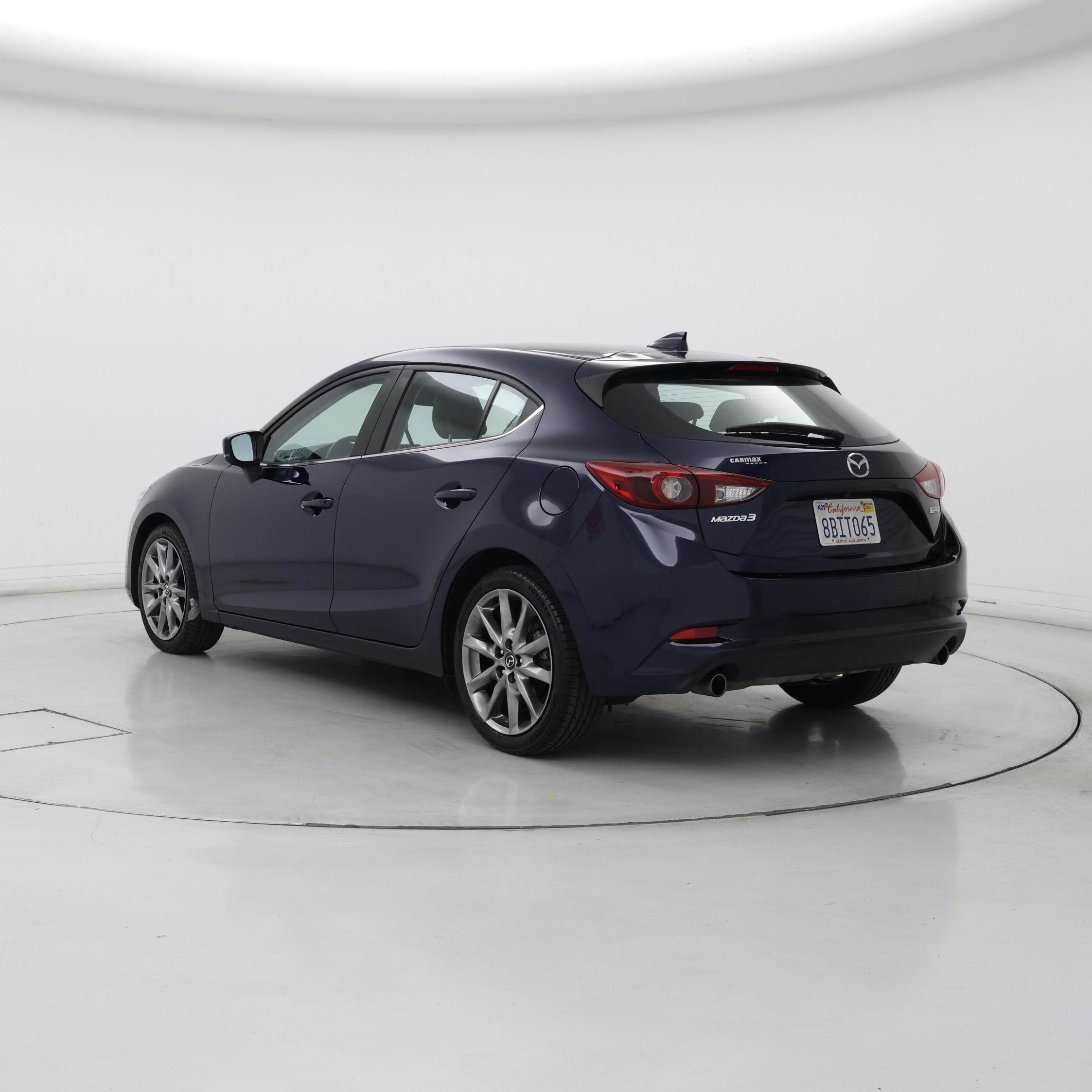Thumbnail: 2018 Mazda Mazda3 - 2