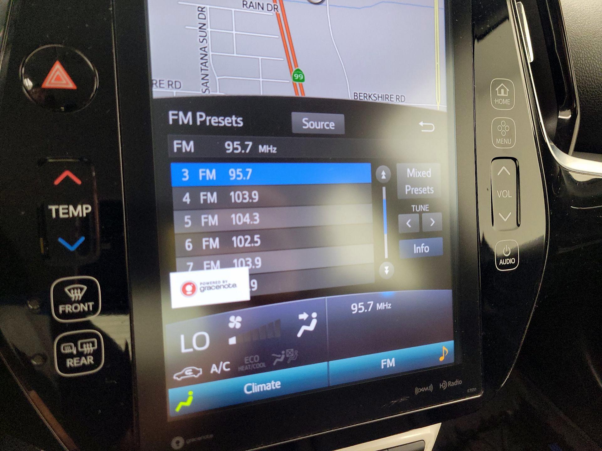 Thumbnail: 2018 Toyota Prius Prime - 16