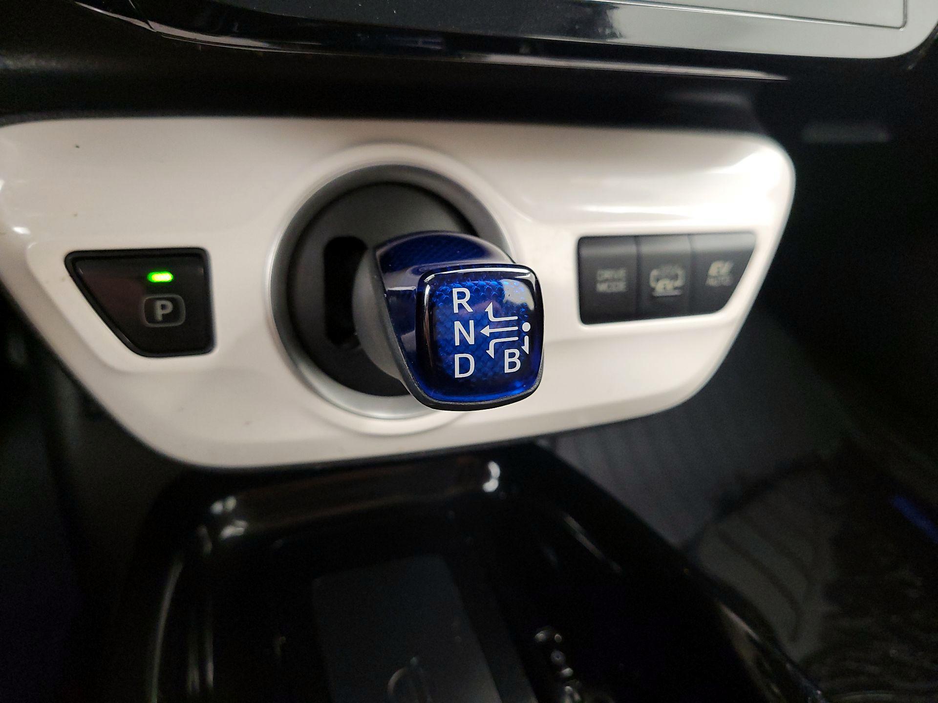 Thumbnail: 2018 Toyota Prius Prime - 18