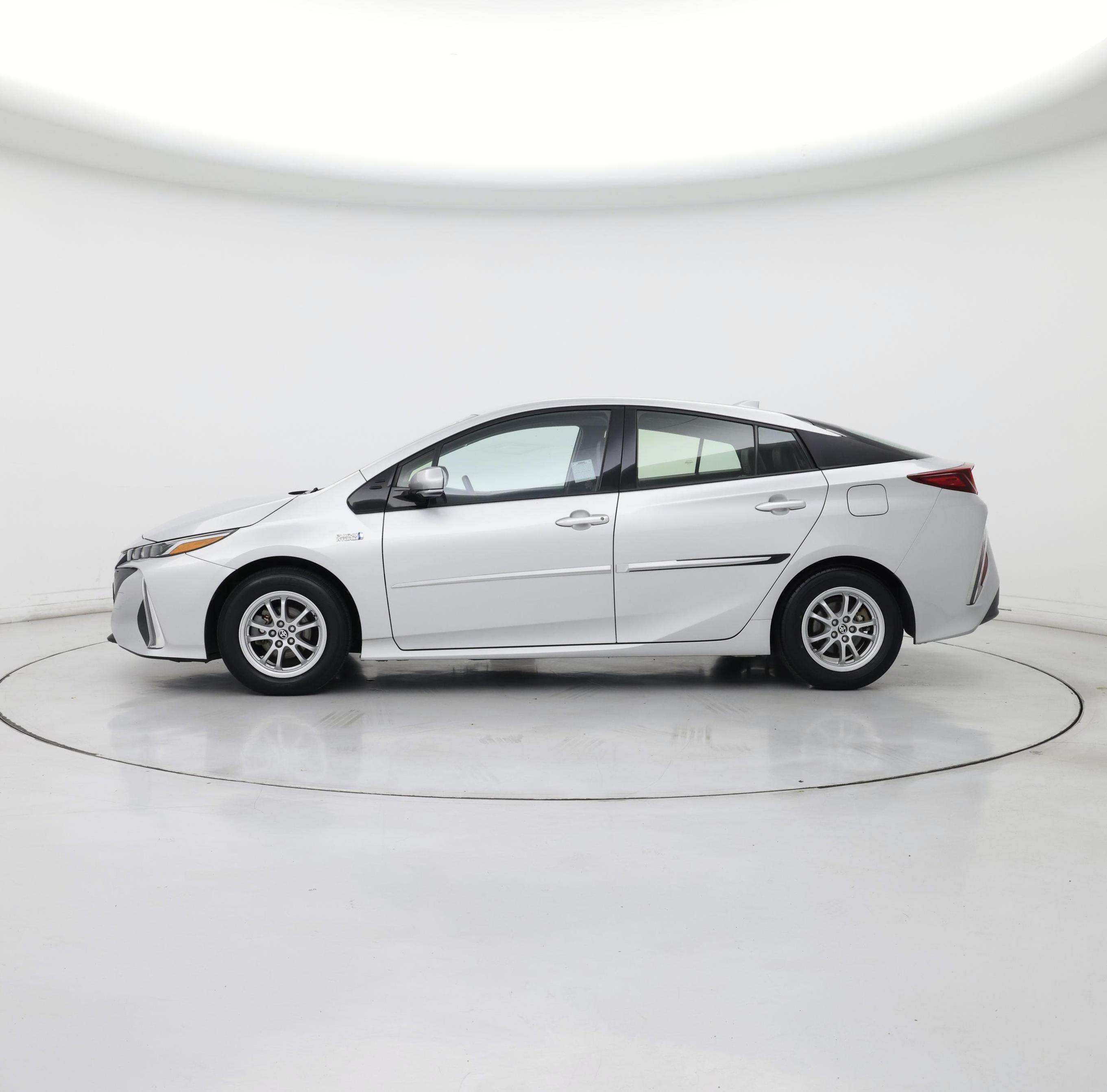 Thumbnail: 2018 Toyota Prius Prime - 3