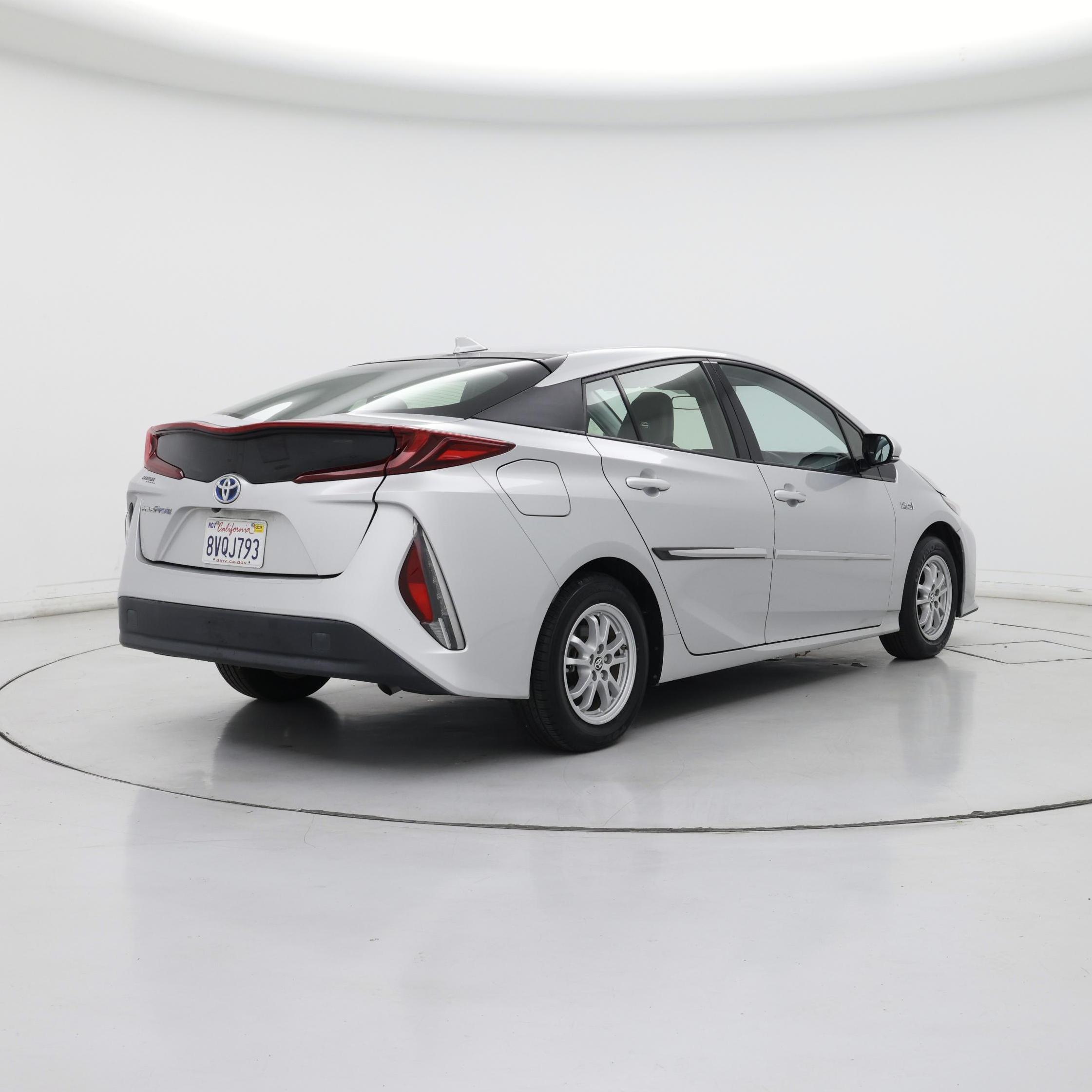 Thumbnail: 2018 Toyota Prius Prime - 8