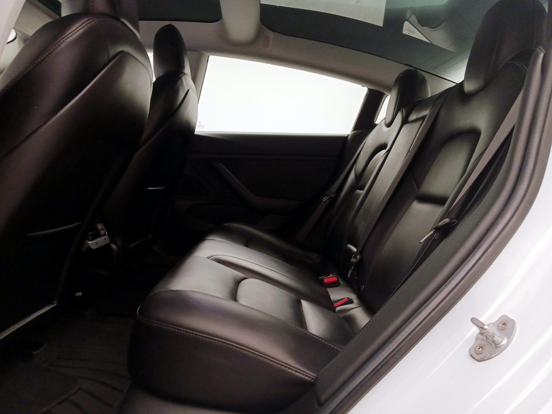 Thumbnail: 2019 Tesla Model 3 - 18